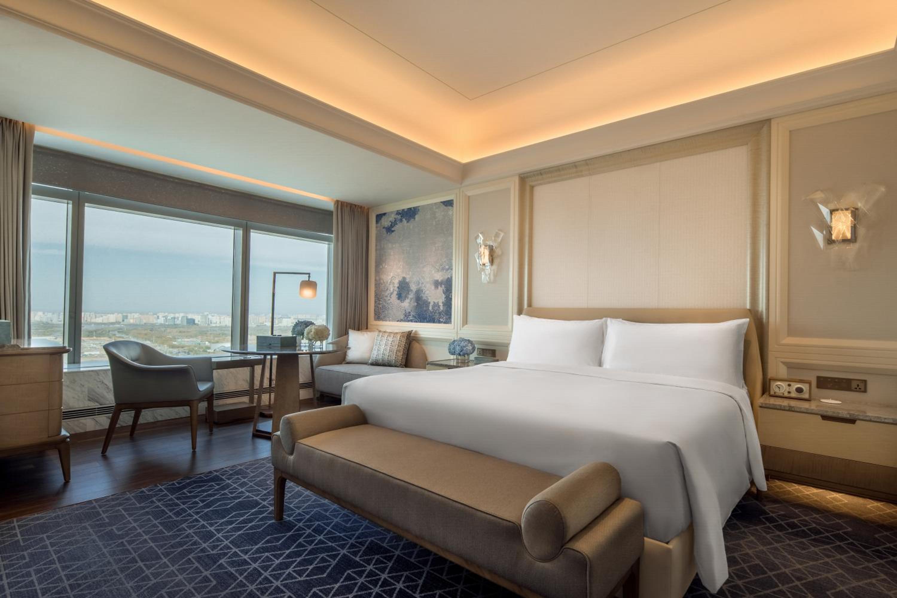 Premier King Room with River View - Photo 2