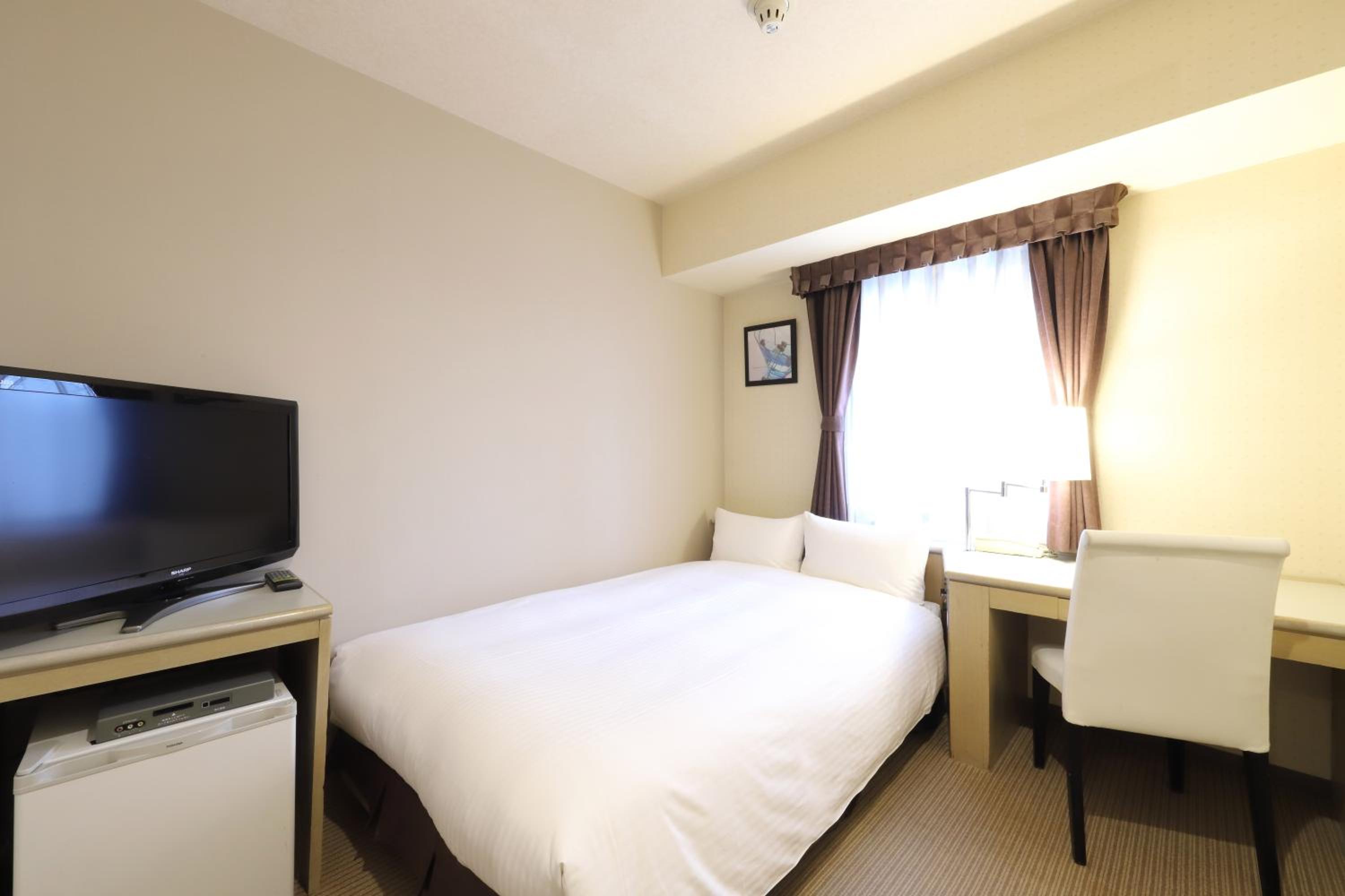 Double Room with Small Double Bed - Non-Smoking - Photo 1