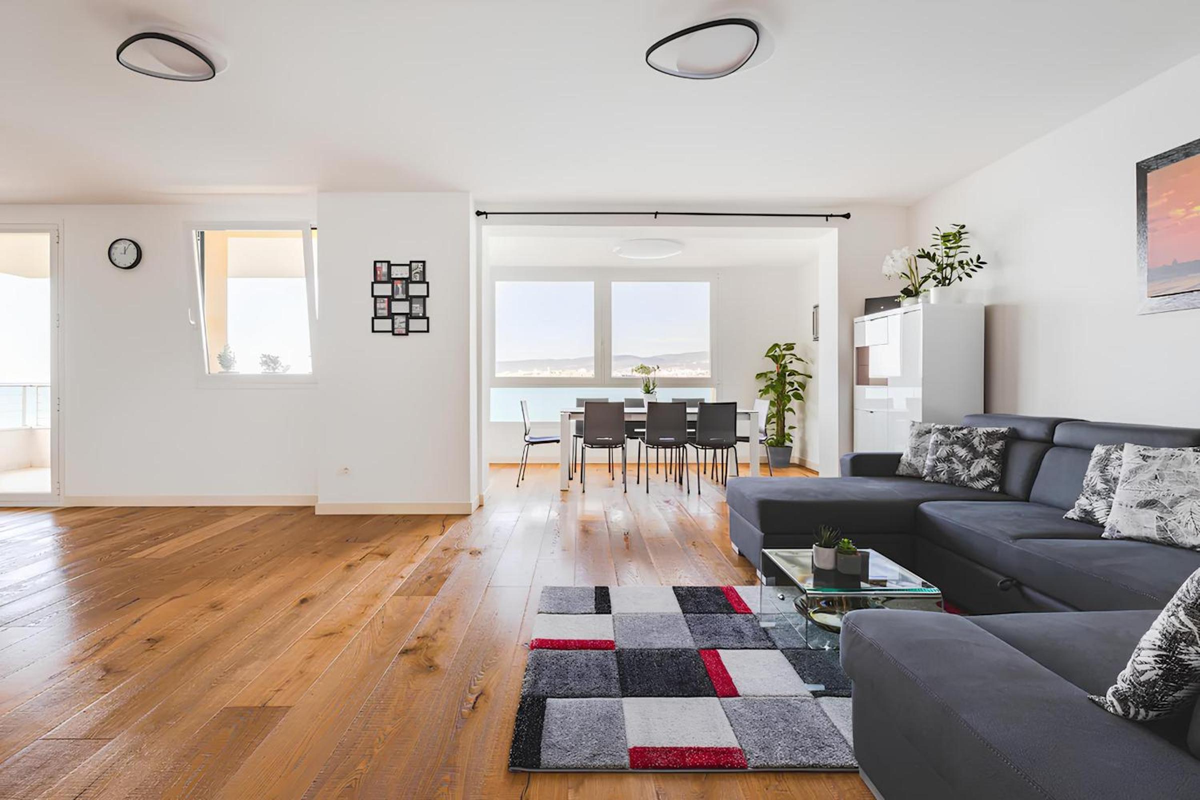Three-Bedroom Apartment photo 1
