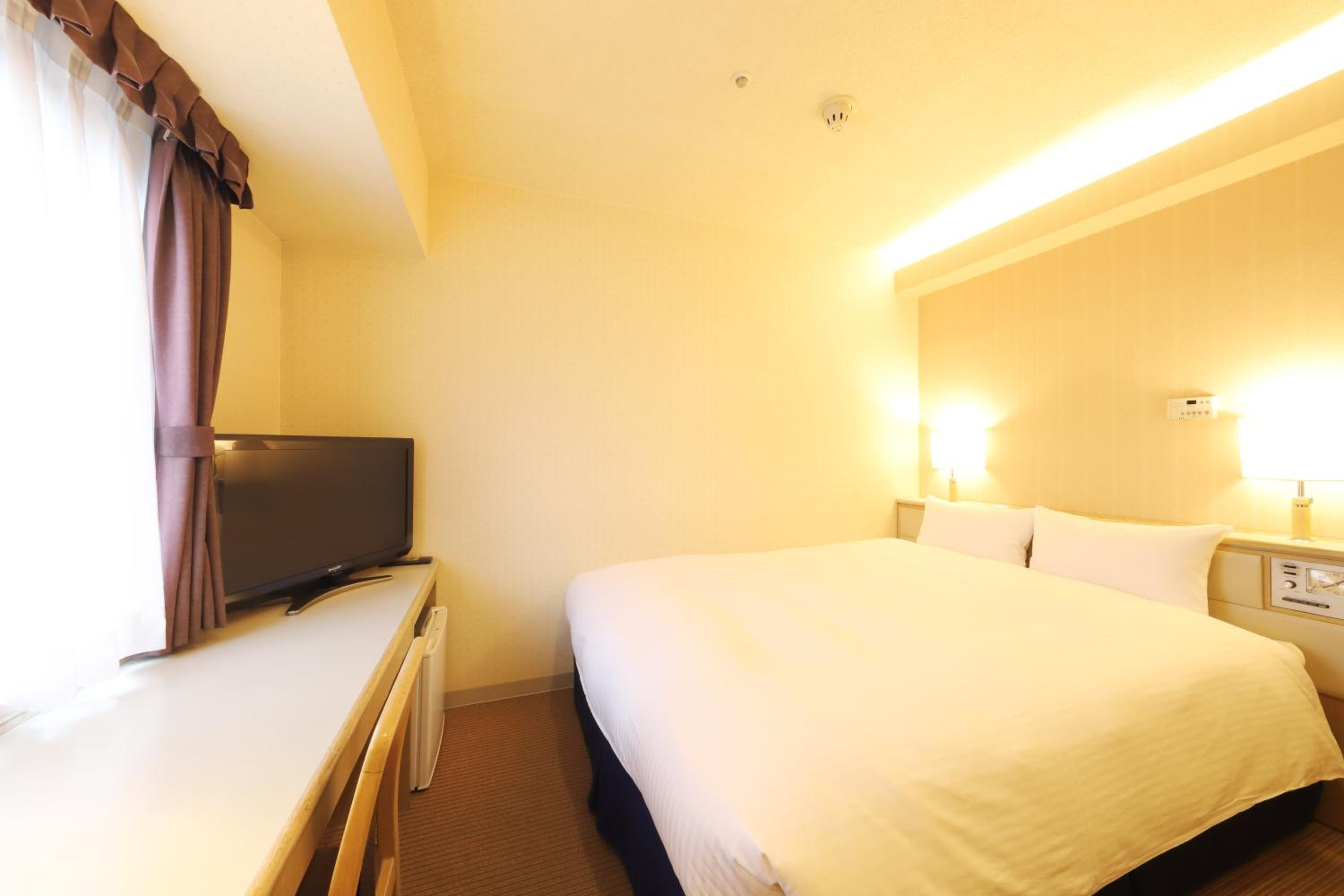 Queen Room - Non-Smoking - Photo 1