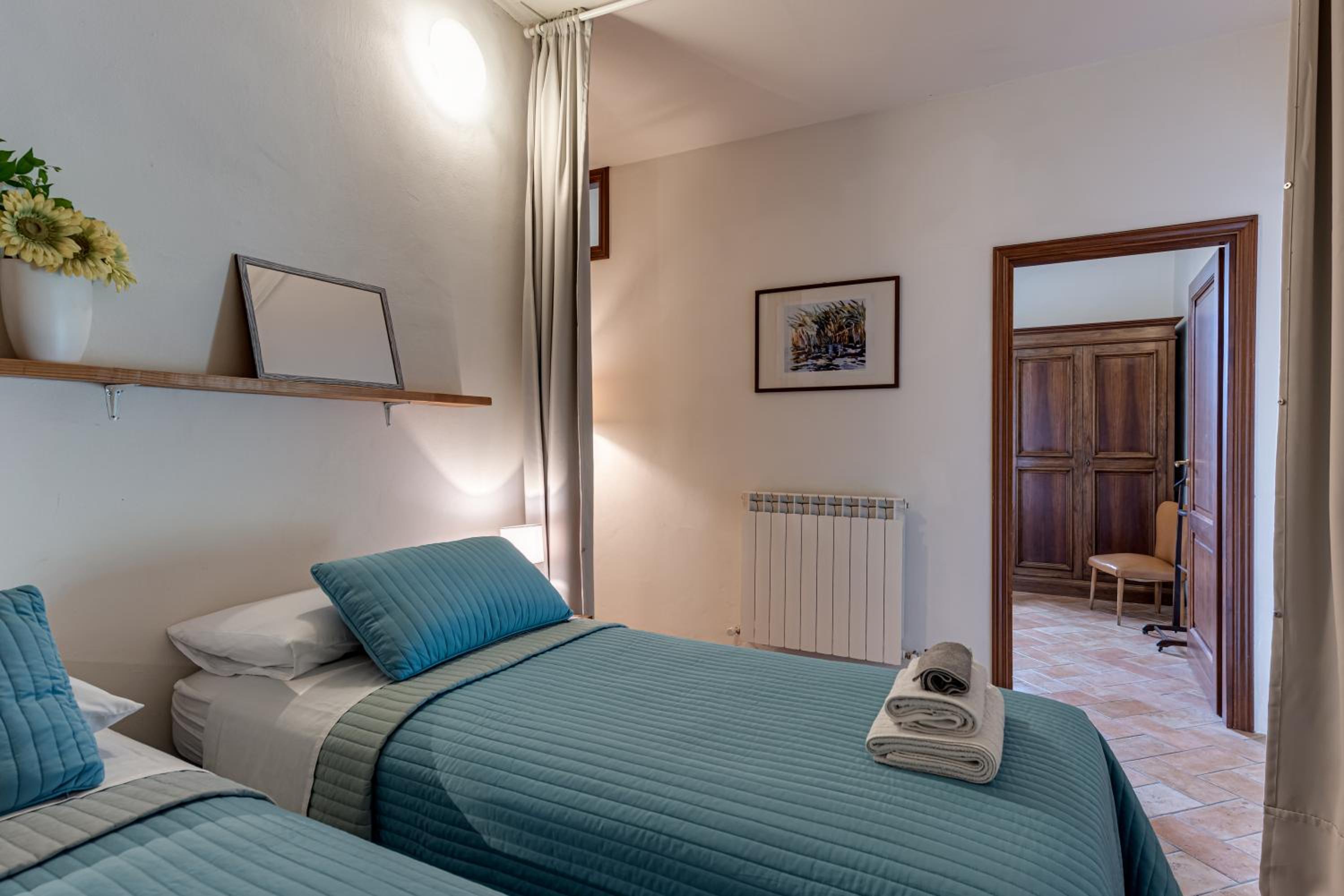Two-Bedroom Deluxe Apartment with Garden View photo 3