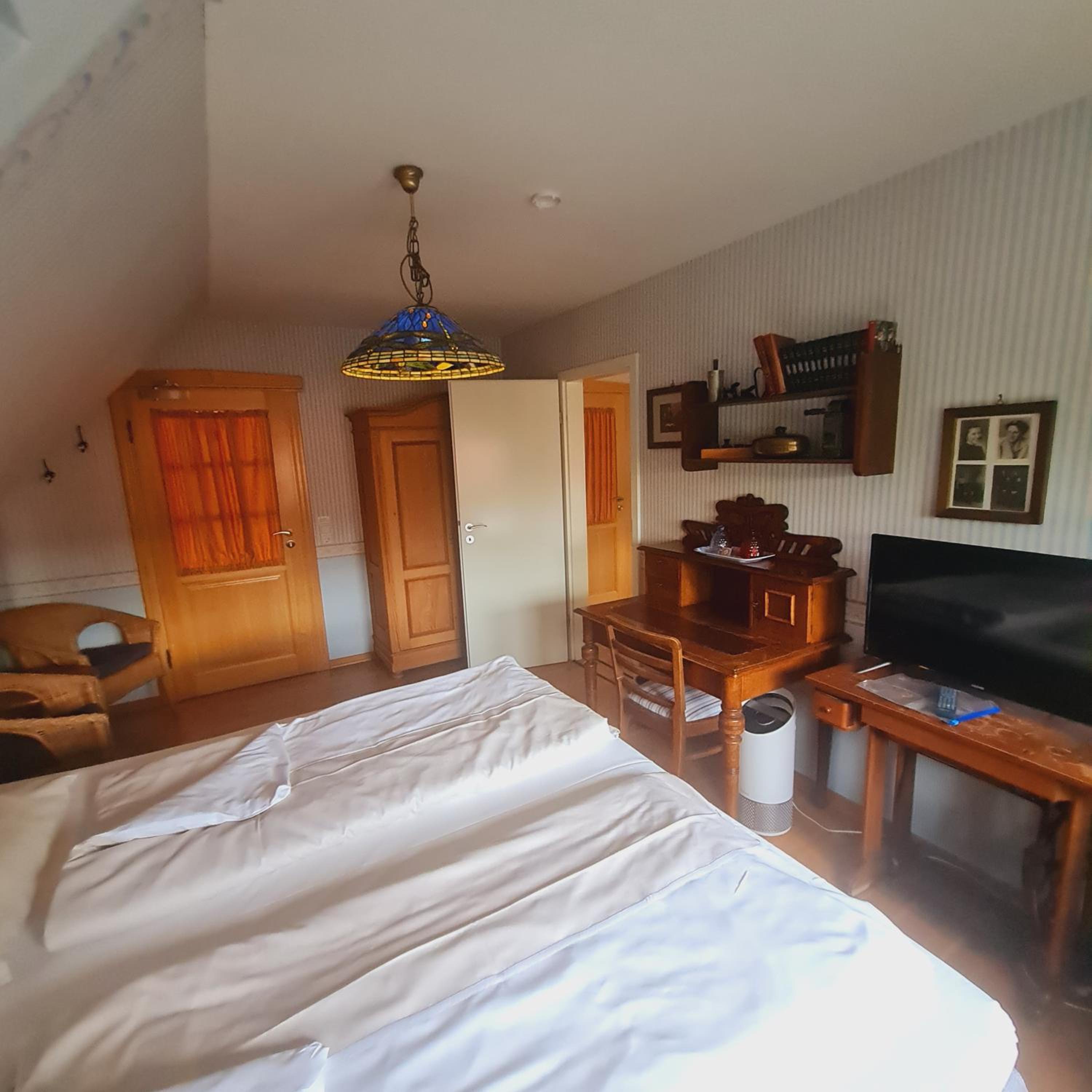 Family Room (4 Adults) photo 2