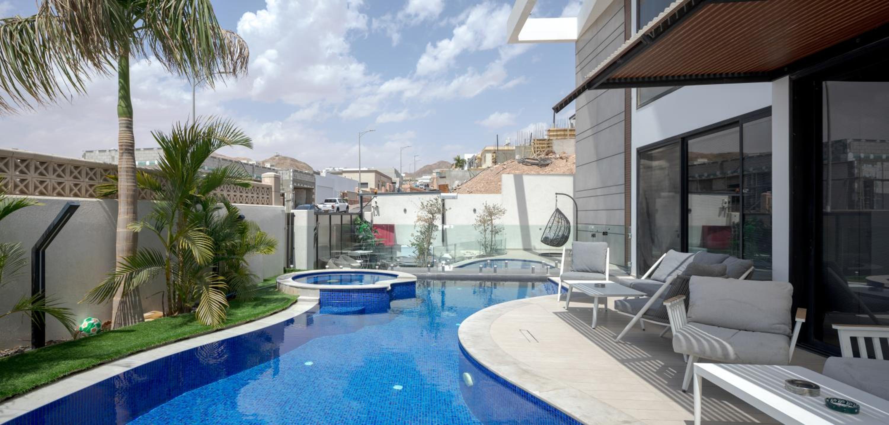 Villa photo 3