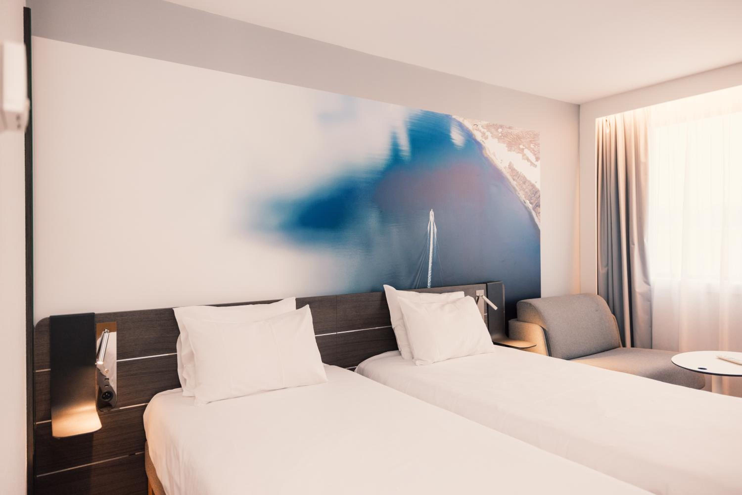 Classic Room -  Twin beds and One Sofa - Photo 9