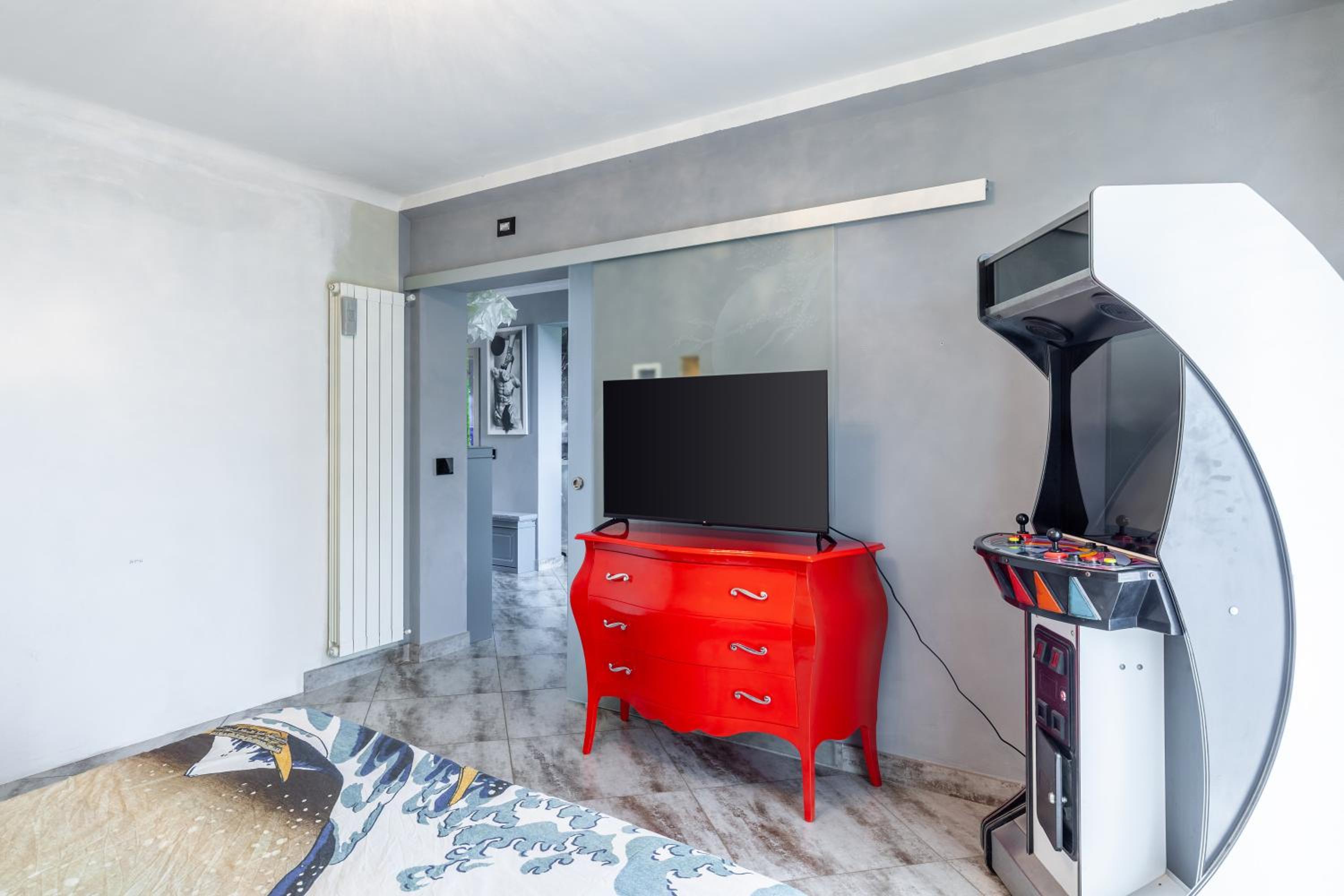 Three-Bedroom House photo 2