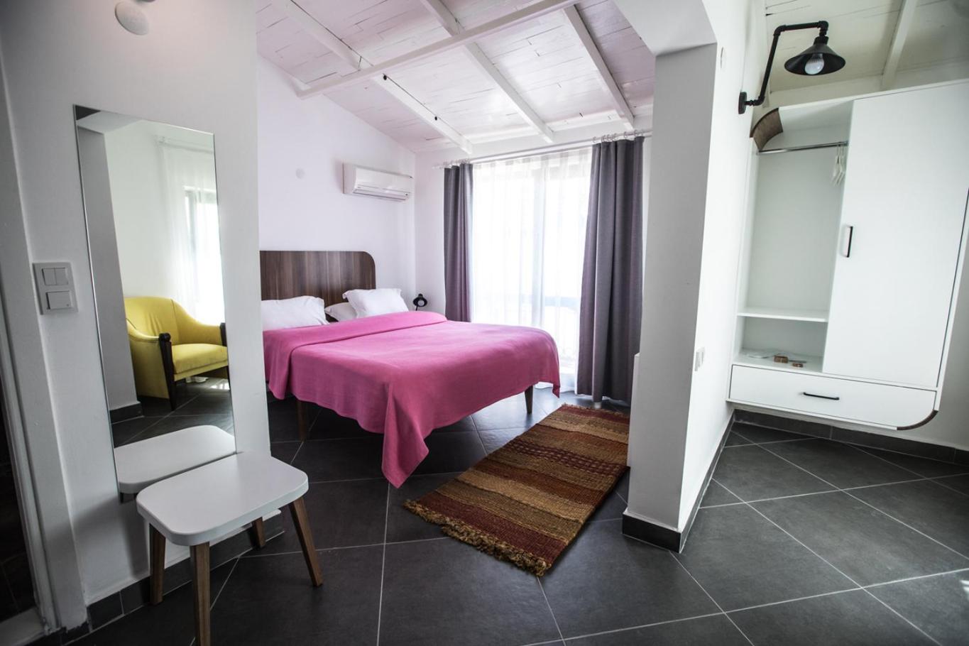 Deluxe Double Room with Garden View
