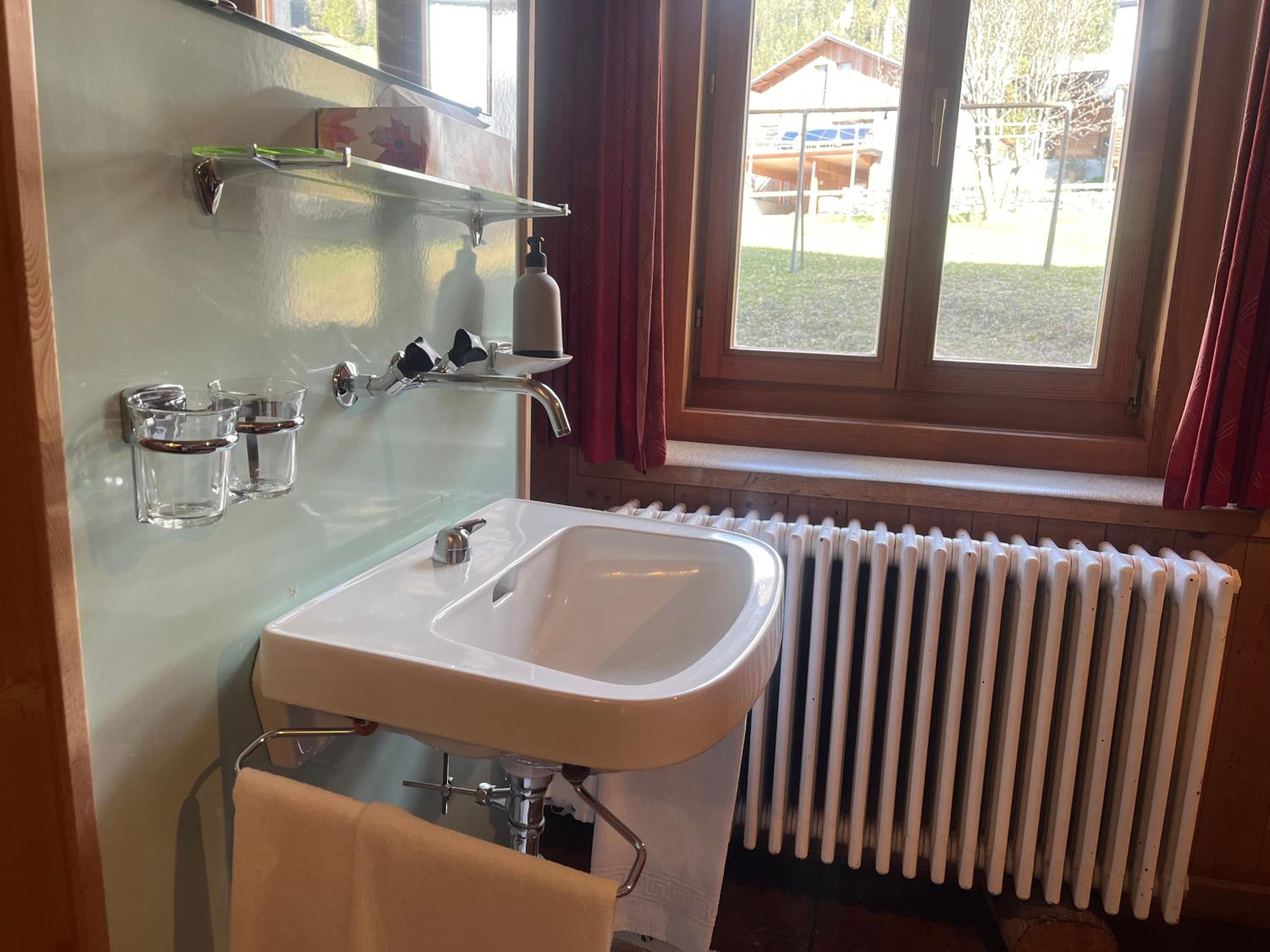 Double Room with Shared Bathroom photo 3