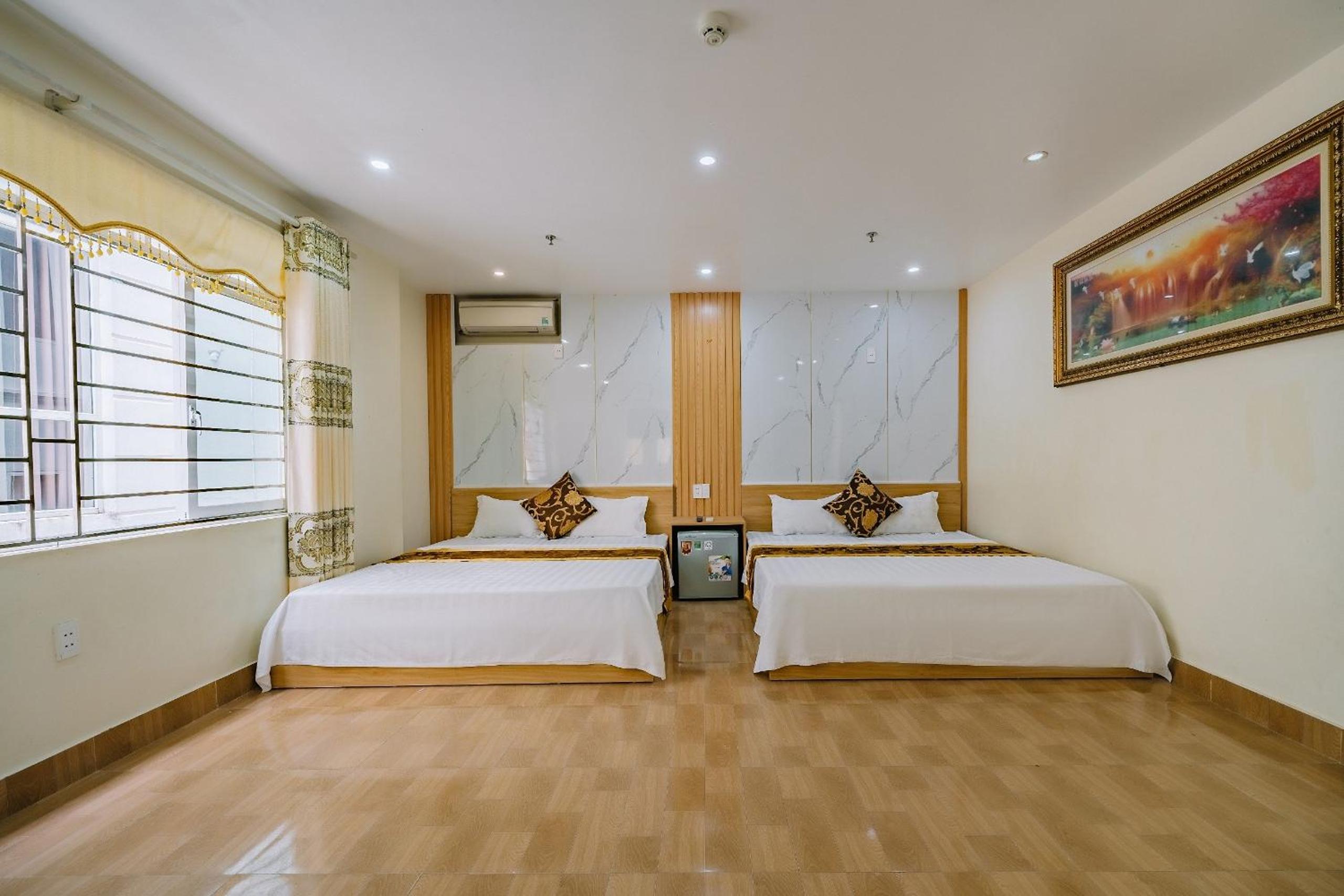 Deluxe Double Or Twin Room With City View