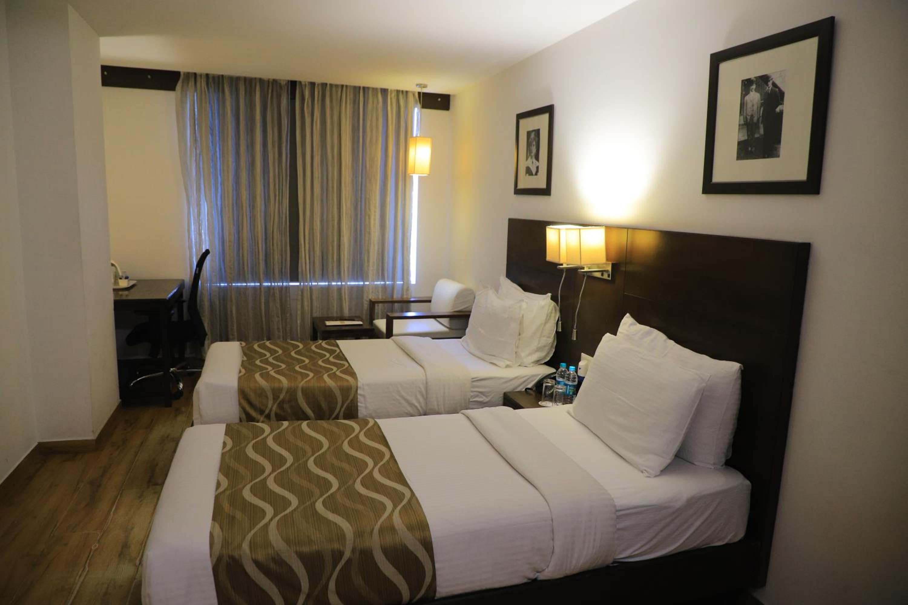 Deluxe Twin Room - Photo 9