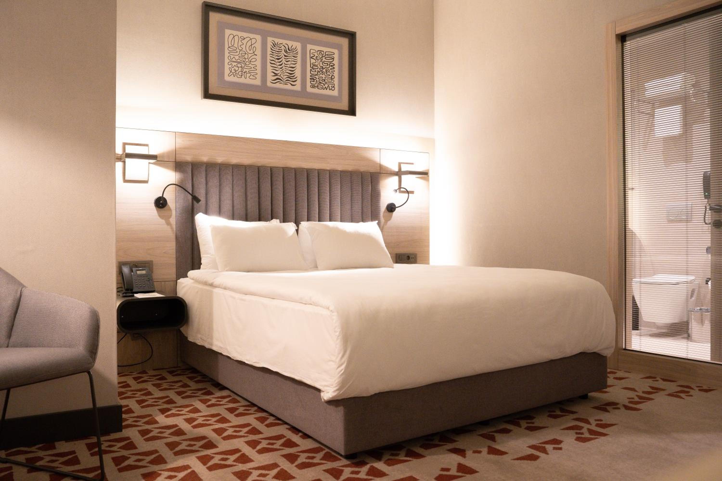 Deluxe King Room with Sea View - Smoking