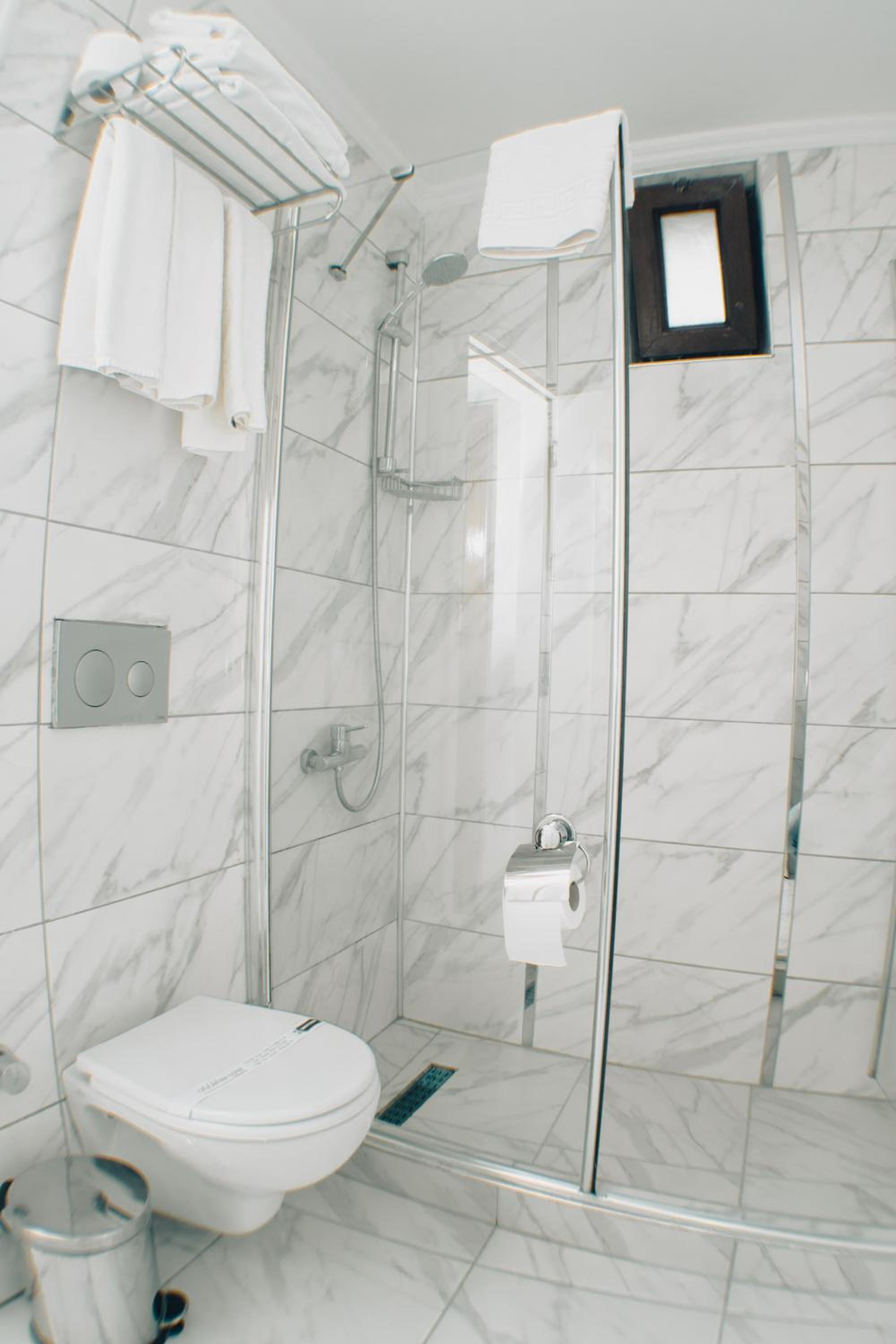 Standard Double or Twin Room photo 2