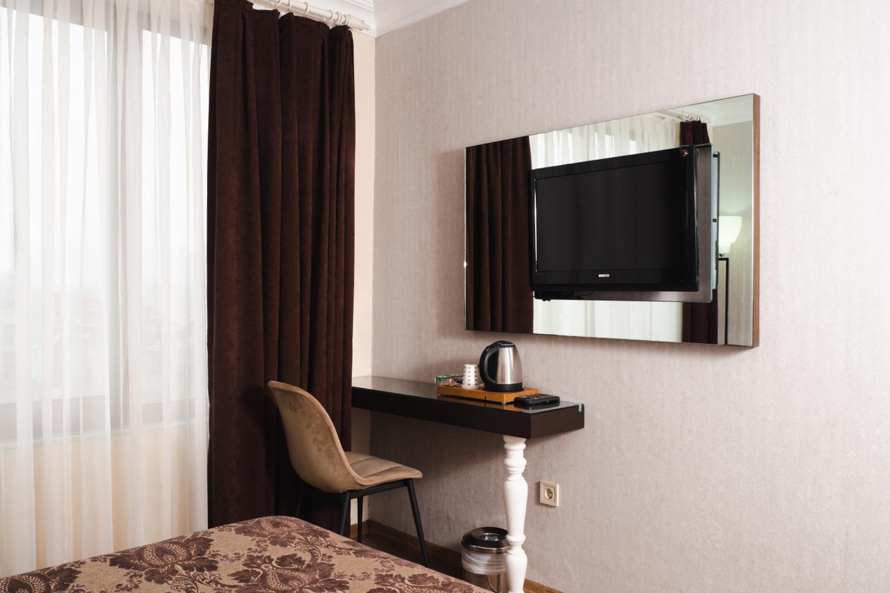 Economy Double Room photo 1