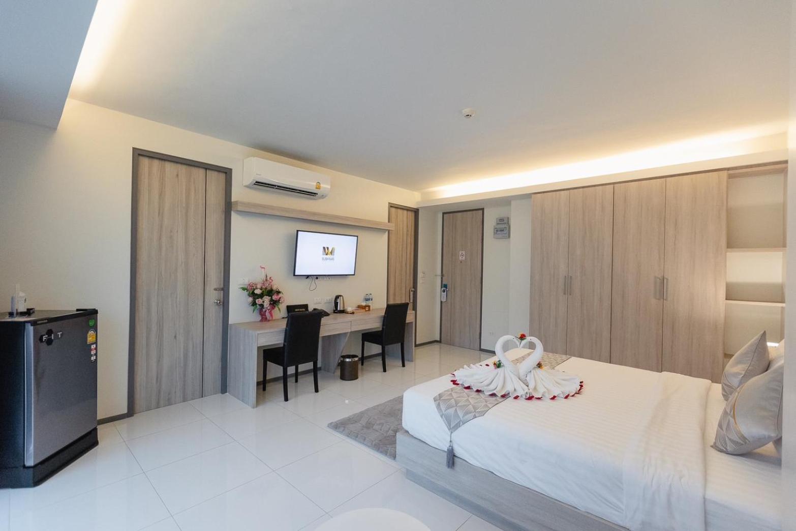 Family Room with Terrace - Photo 12