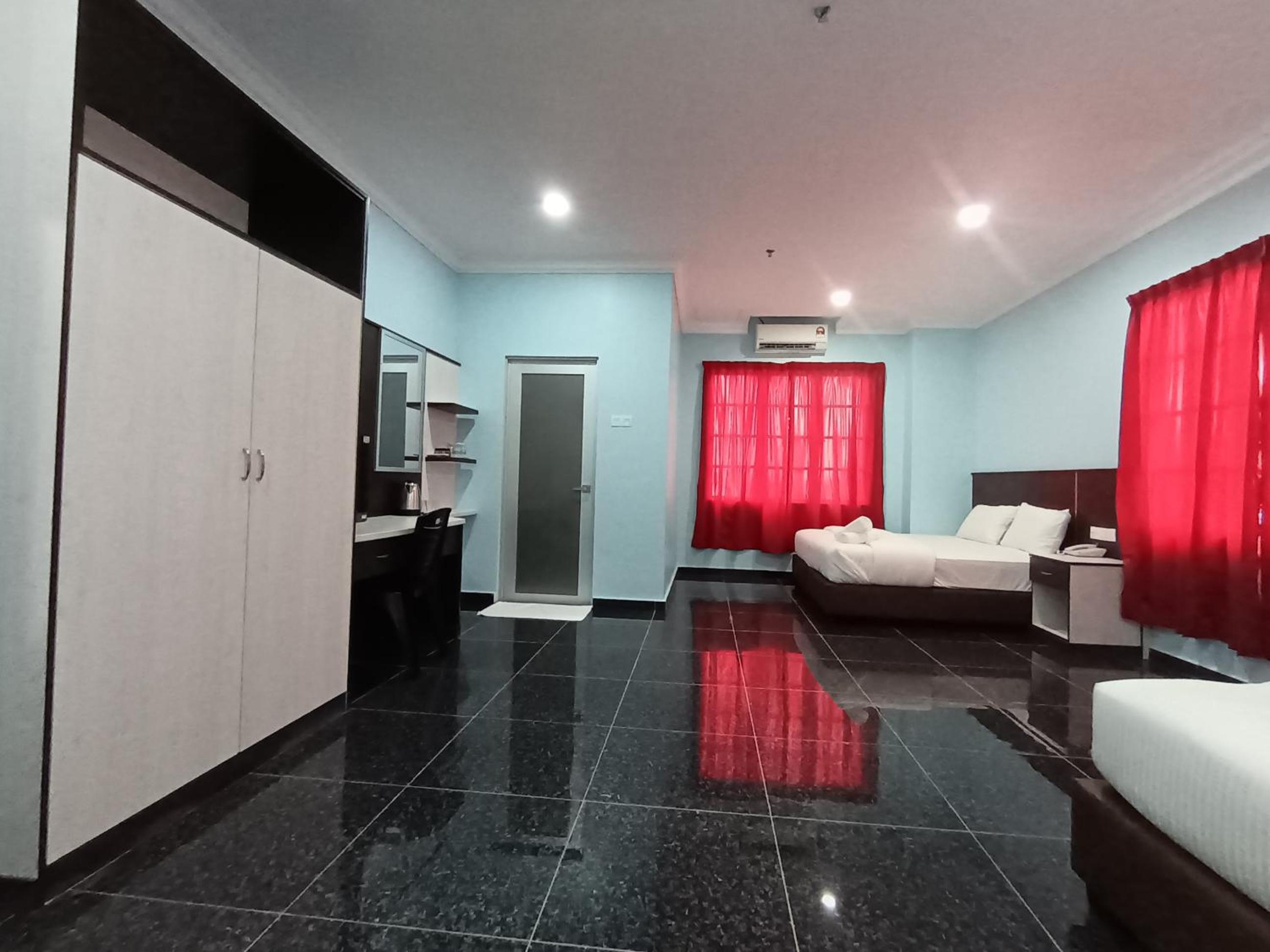 Family Room - Photo 15