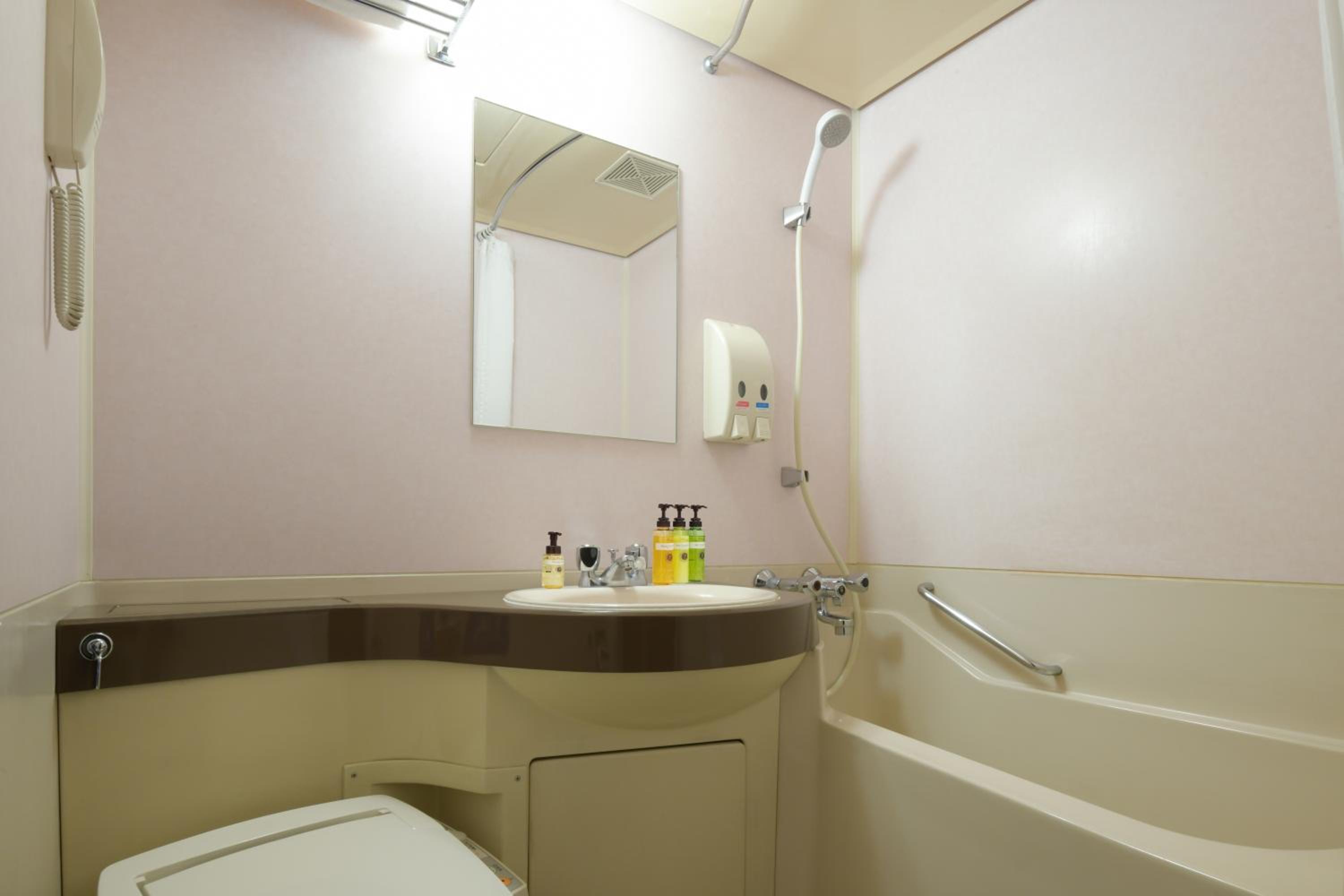 Standard Double Room With Small Double Bed - Non-Smoking photo 3