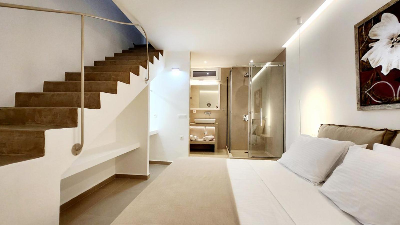 Deluxe One-Bedroom Apartment with Garden View photo 1