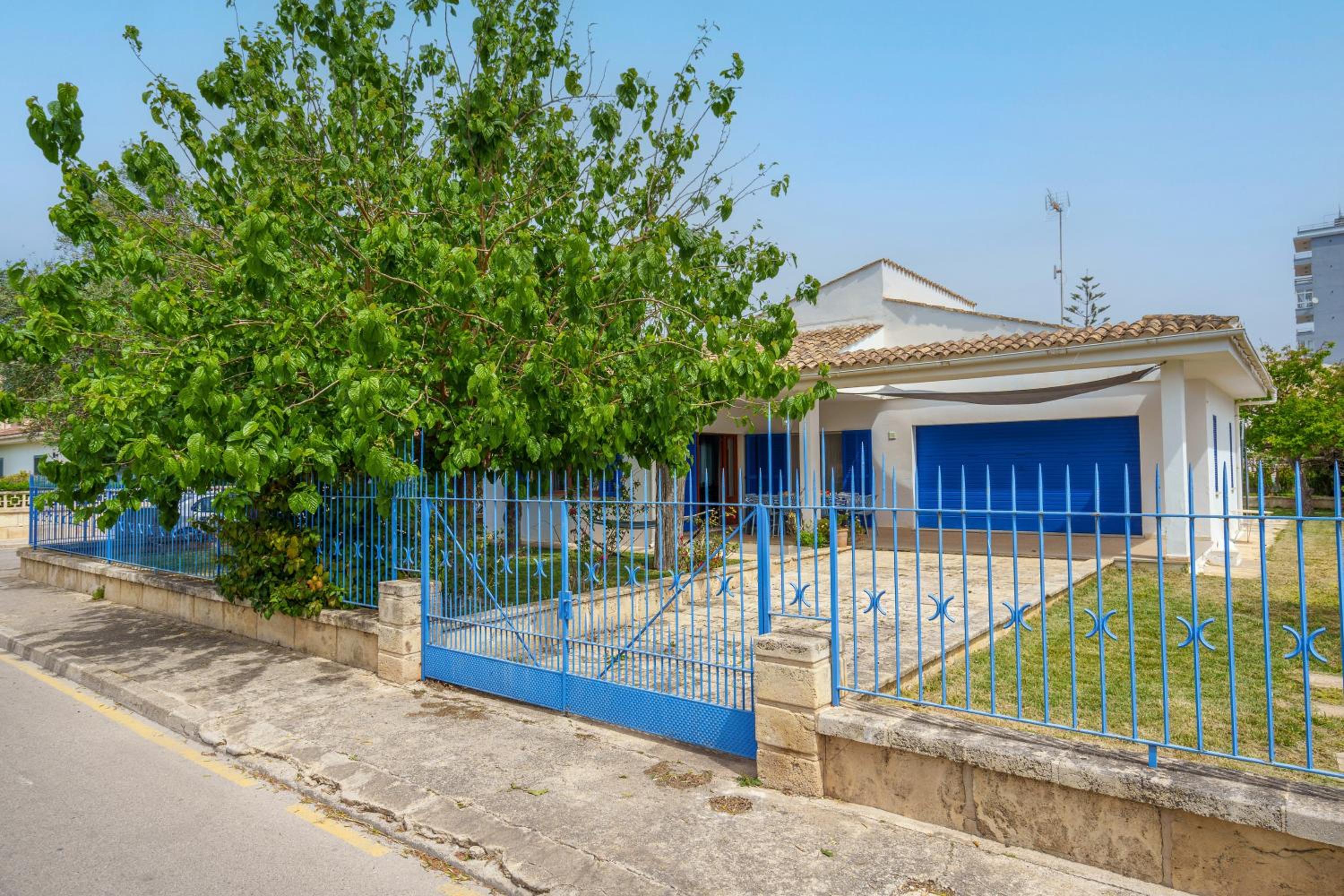 Villa photo 2