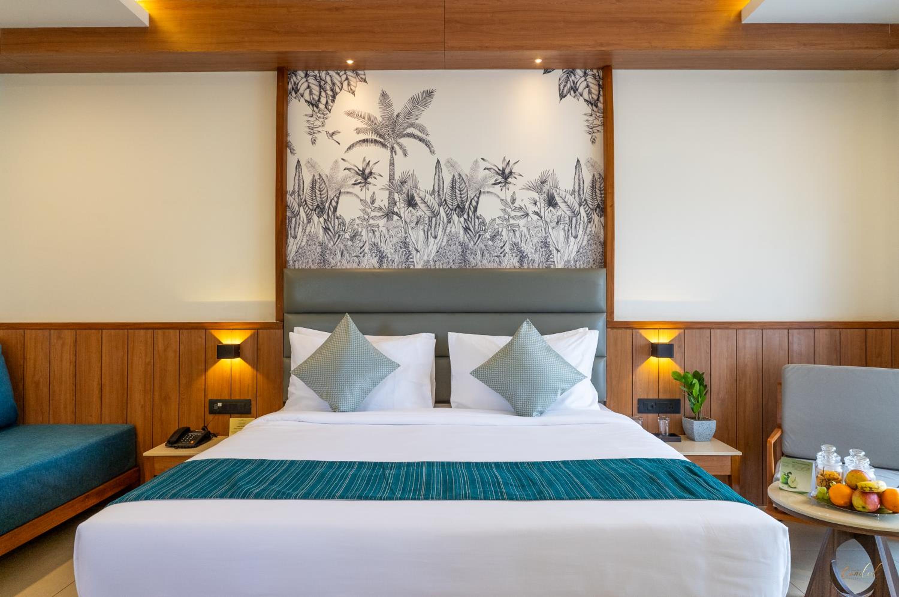 Deluxe King Room photo 1