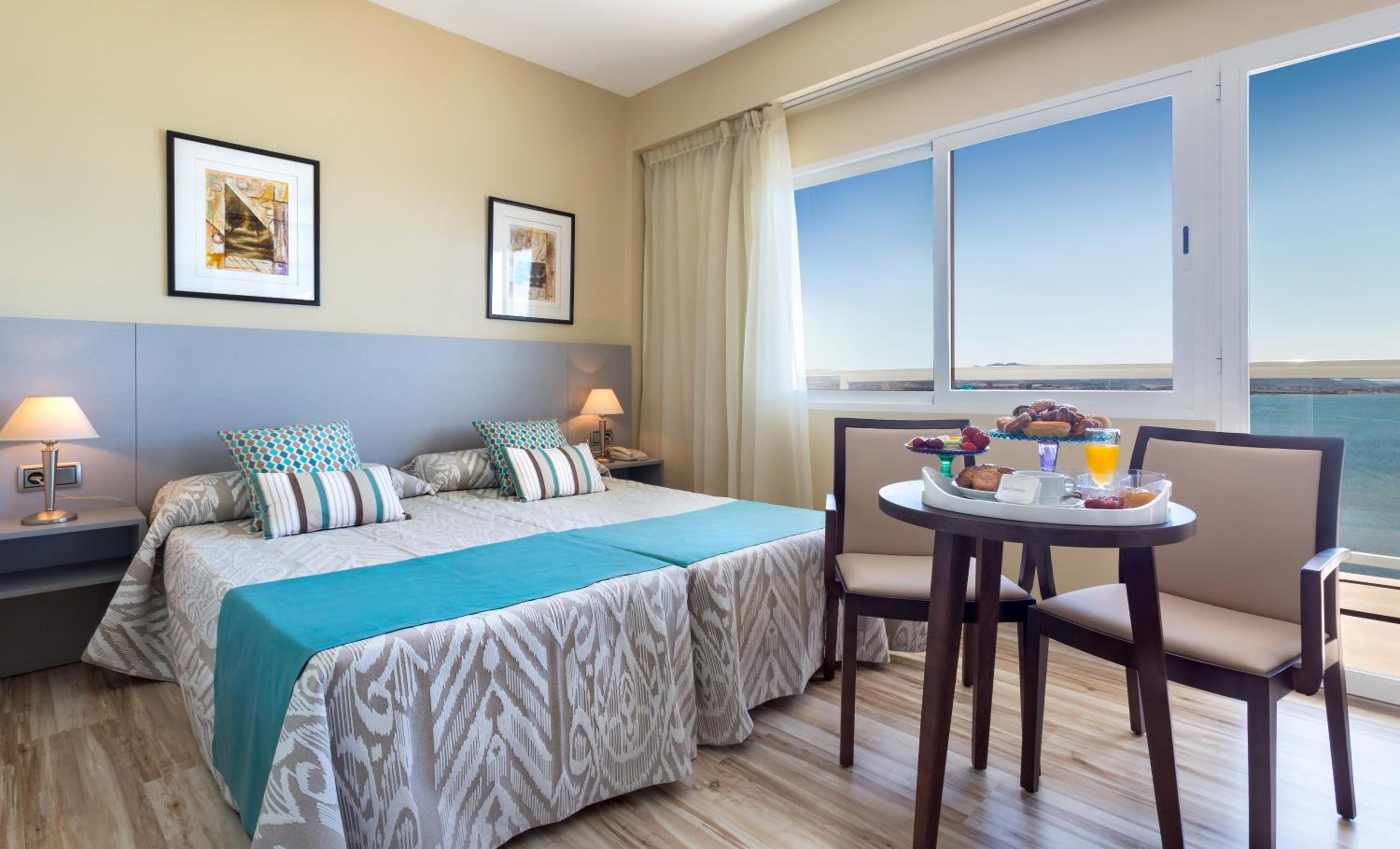 Superior Double or Twin Room (2 Adults + 1 Child) - Photo 7