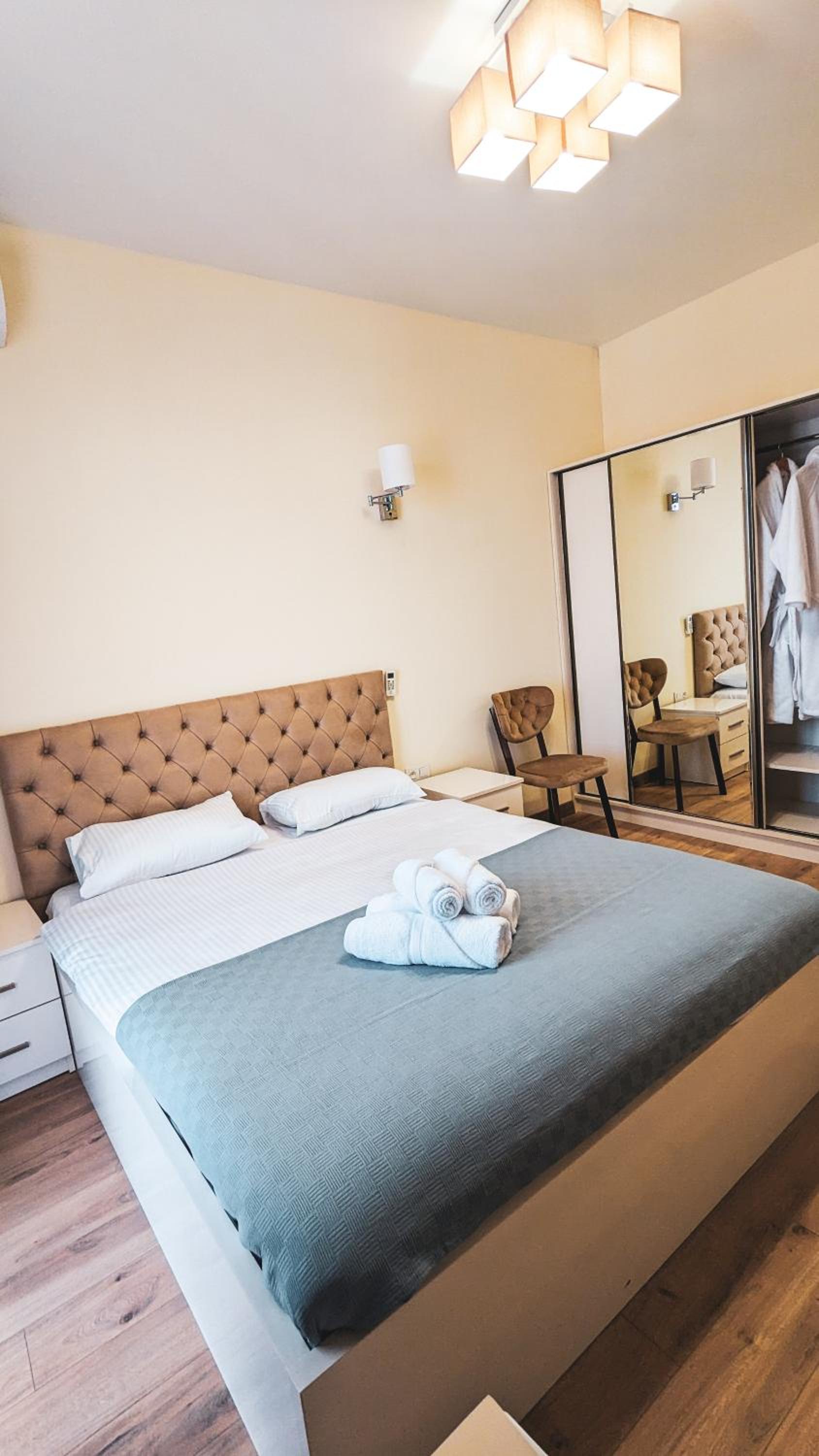 Deluxe Double Room - Photo 10