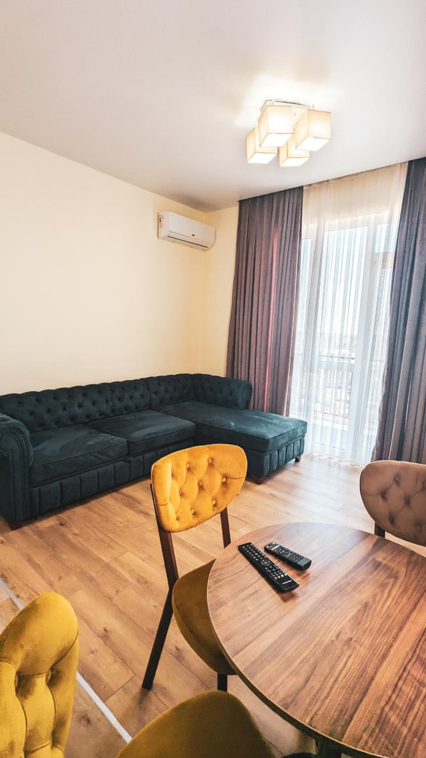 Suite - Photo 3