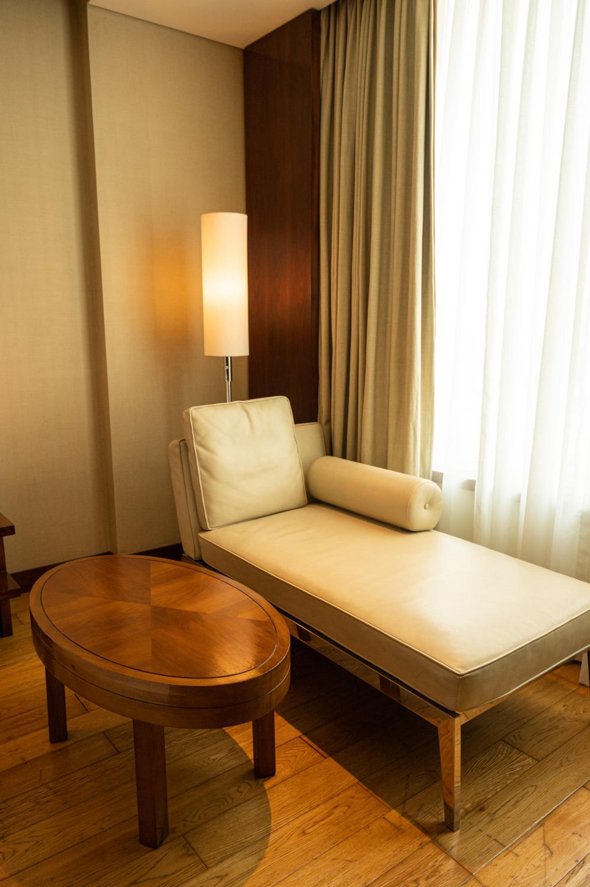 Executive King Room - Lounge Access - Photo 6