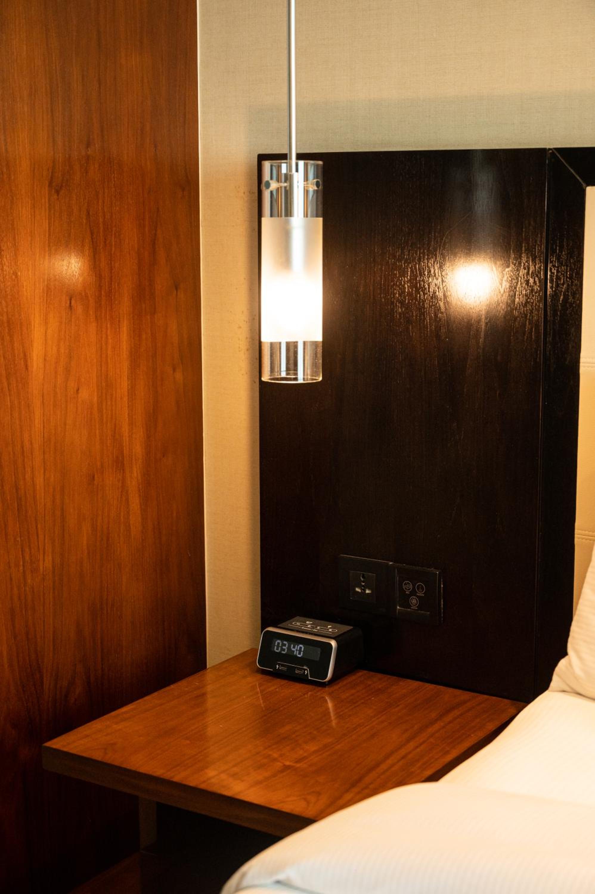 Executive King Room - Lounge Access - Photo 5