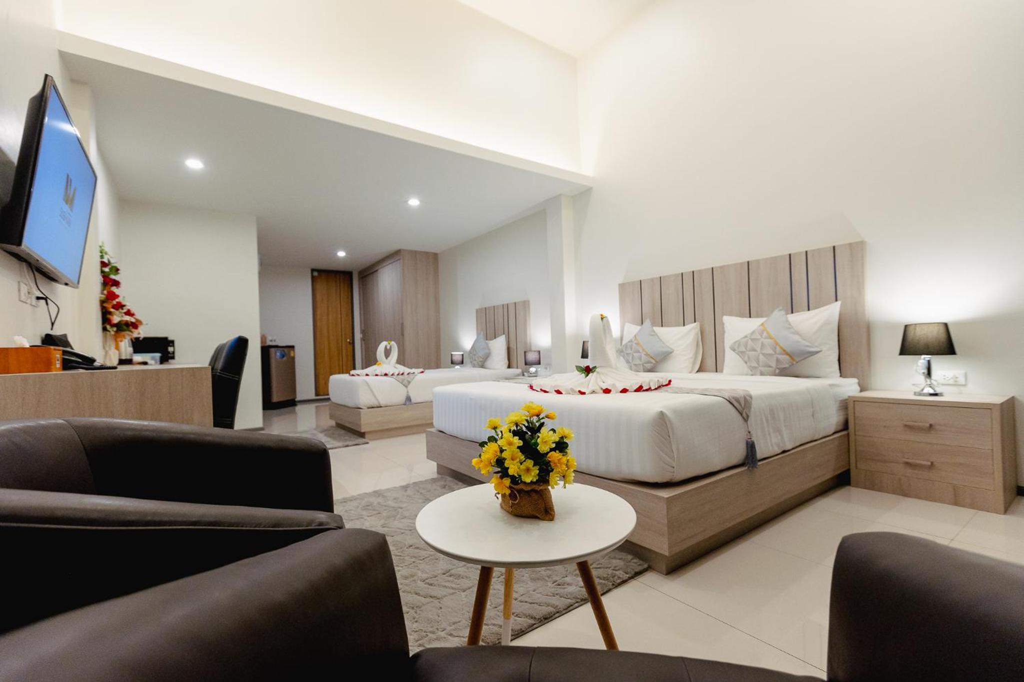 Suite with Terrace - Photo 12