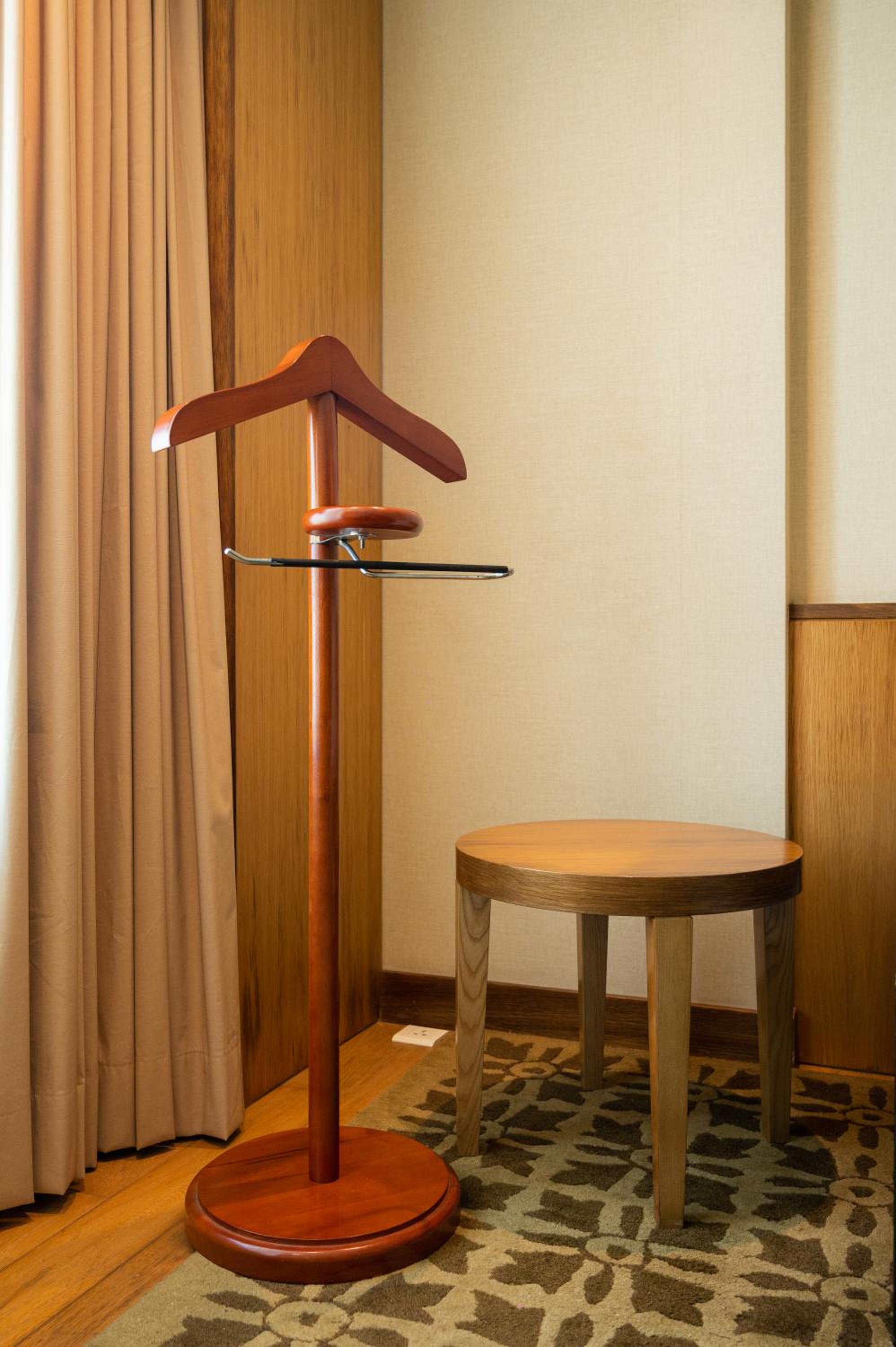 Executive King Suite with Lounge Access - Photo 9