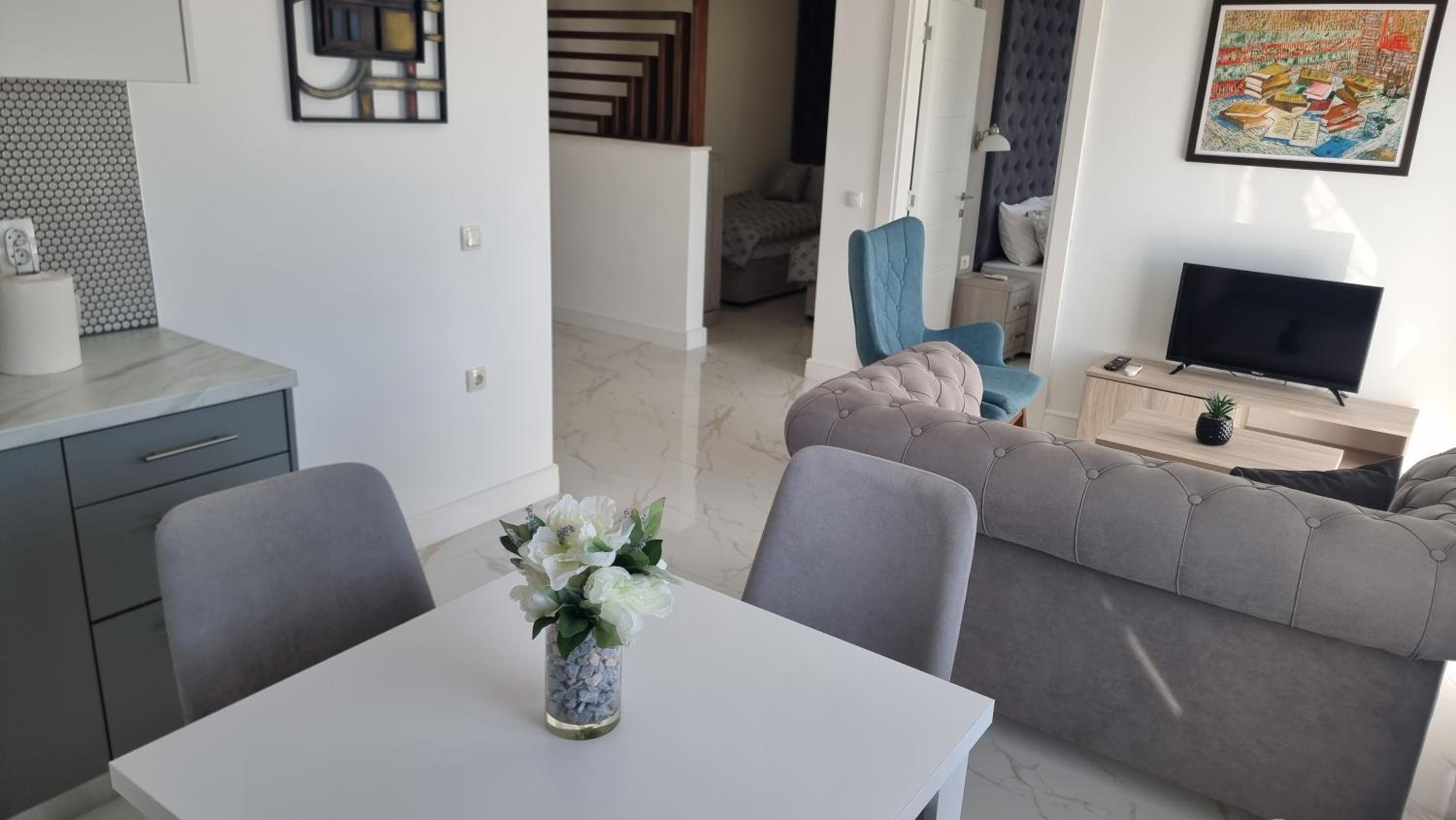 Two-Bedroom Apartment with Terrace - Photo 20