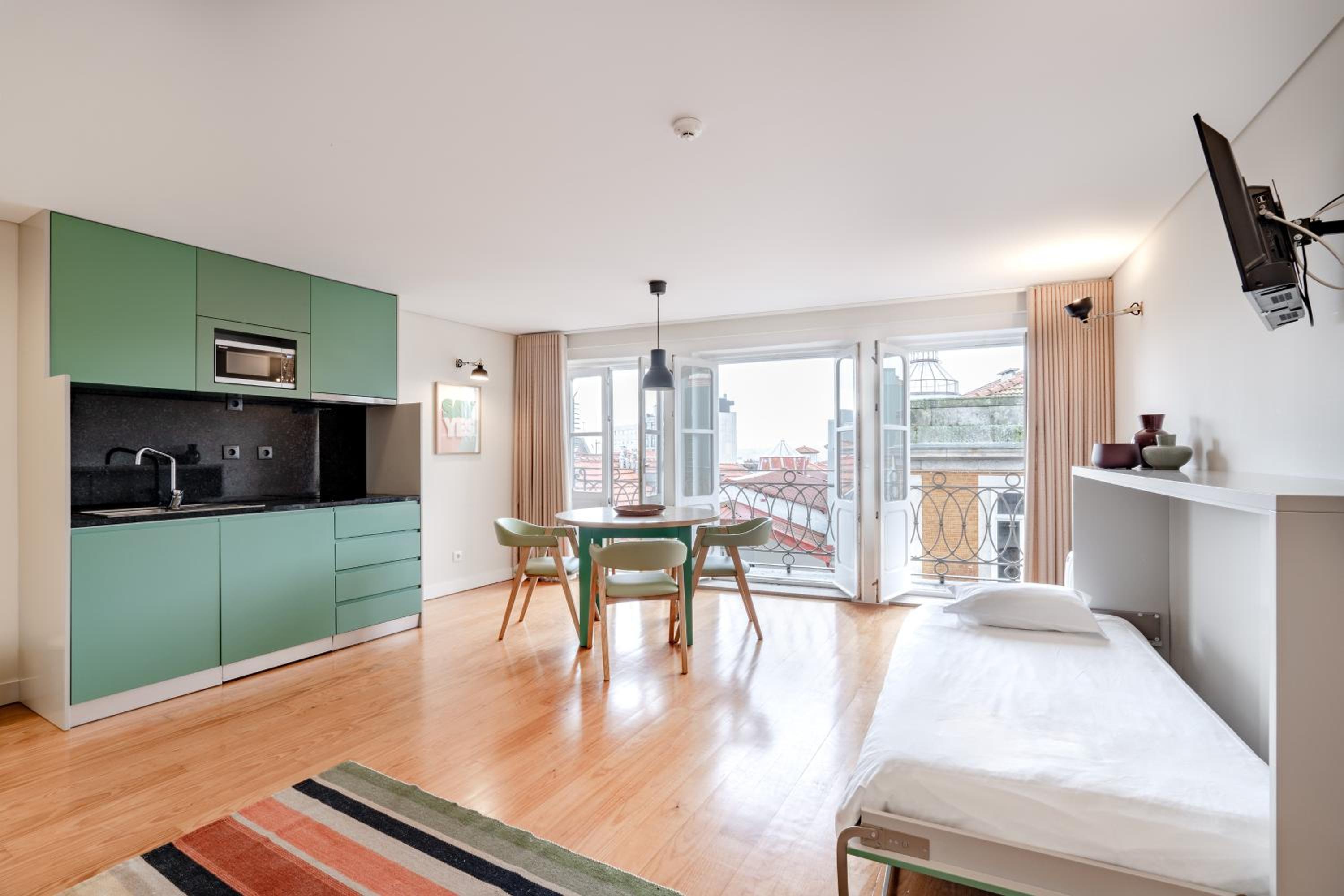 Penthouse Apartment - Photo 4
