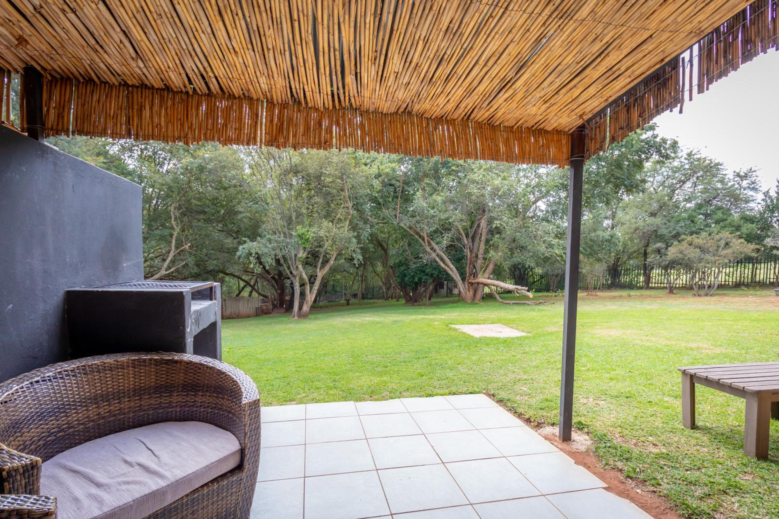 Double Room with Park View - Photo 2
