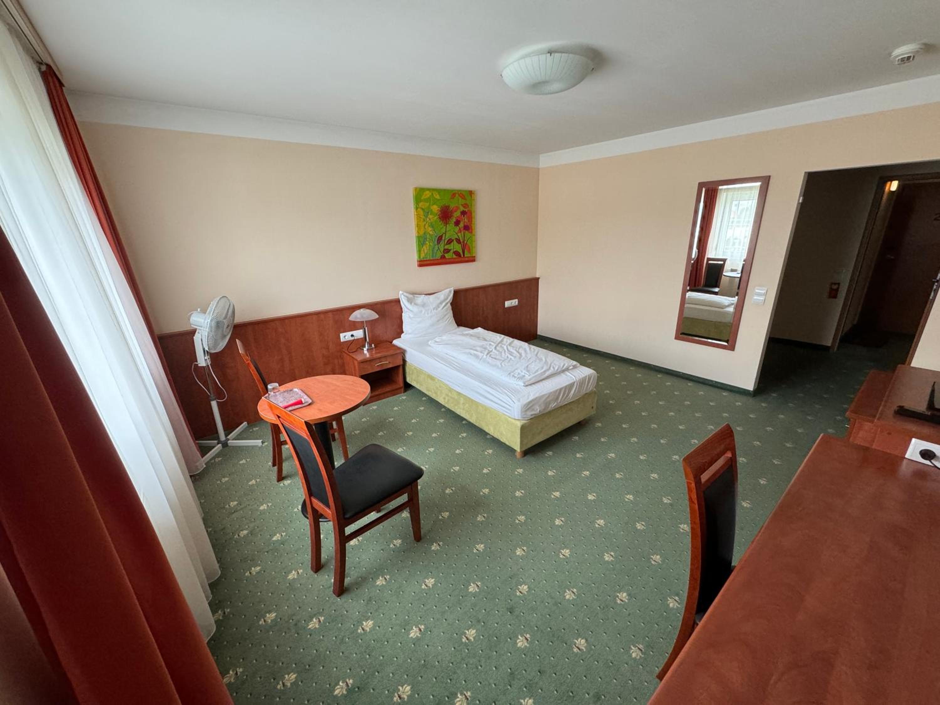 Large Single Room