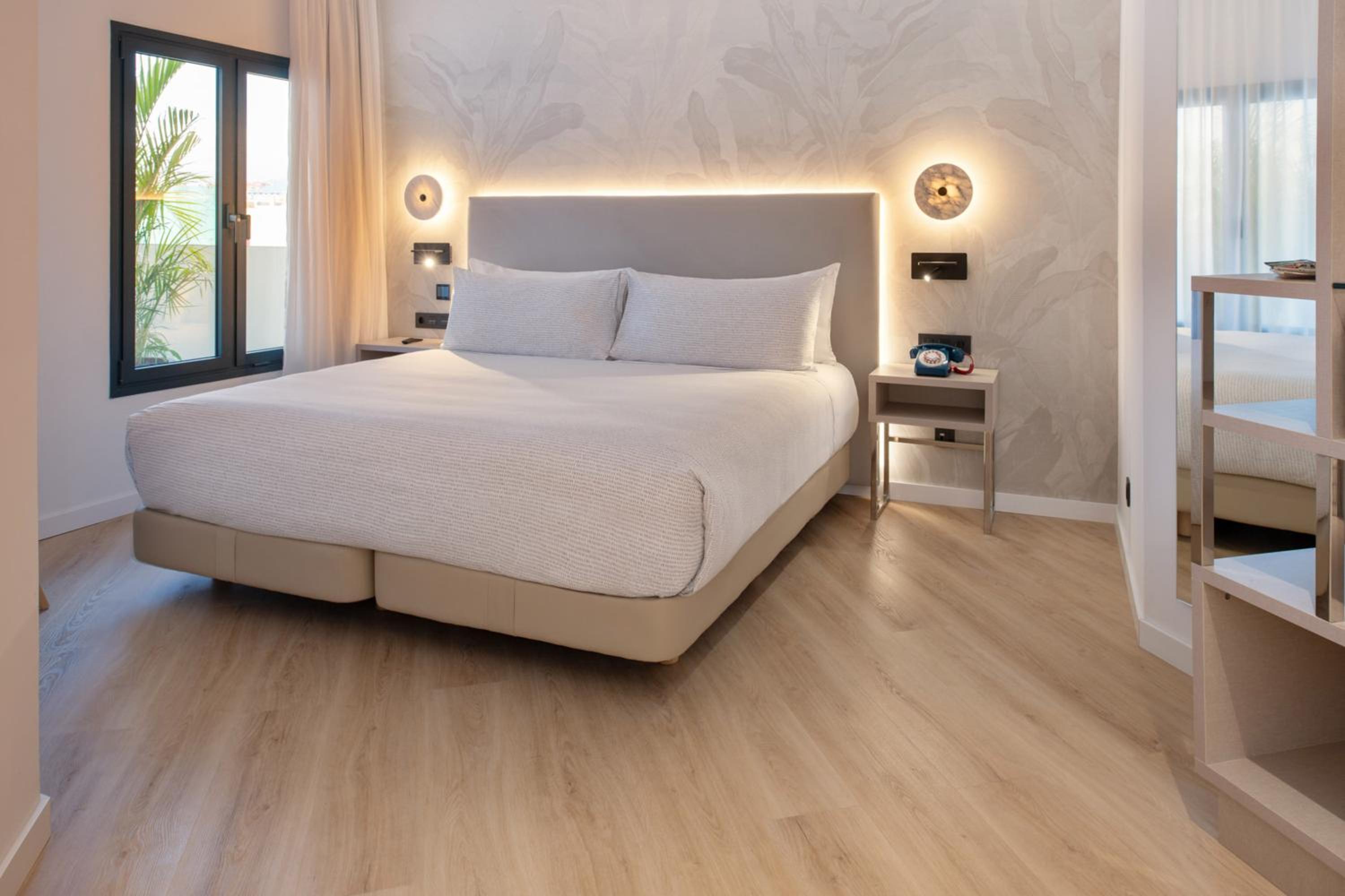 INNSIDE Room thumbnail 5