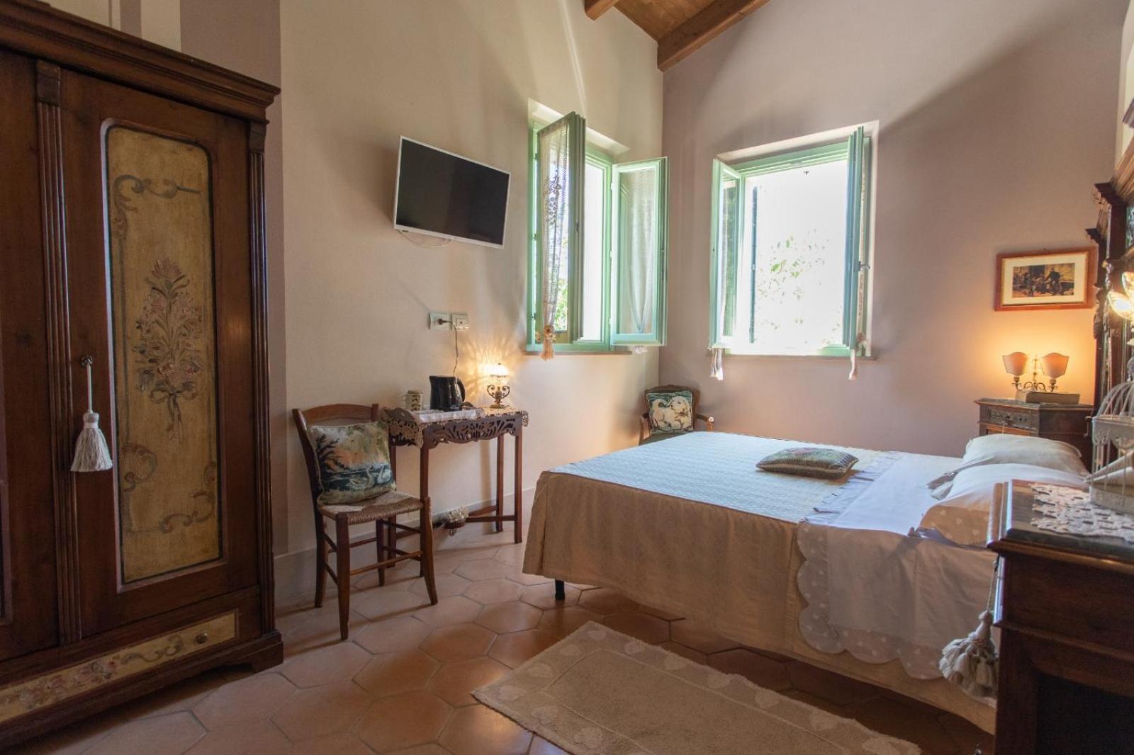 Double or Twin Room with Garden View - Photo 1