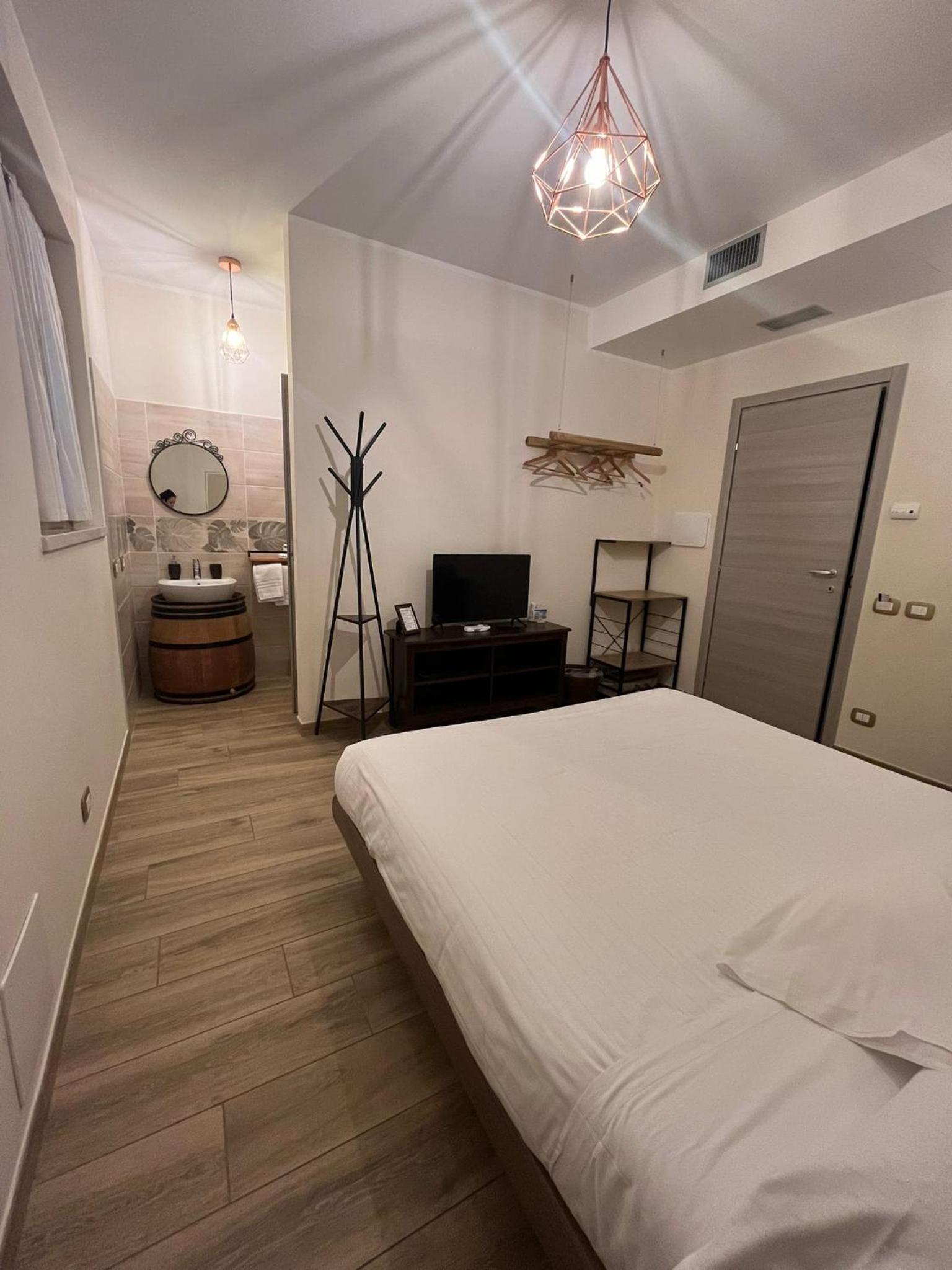 Deluxe Double Room - Photo 3