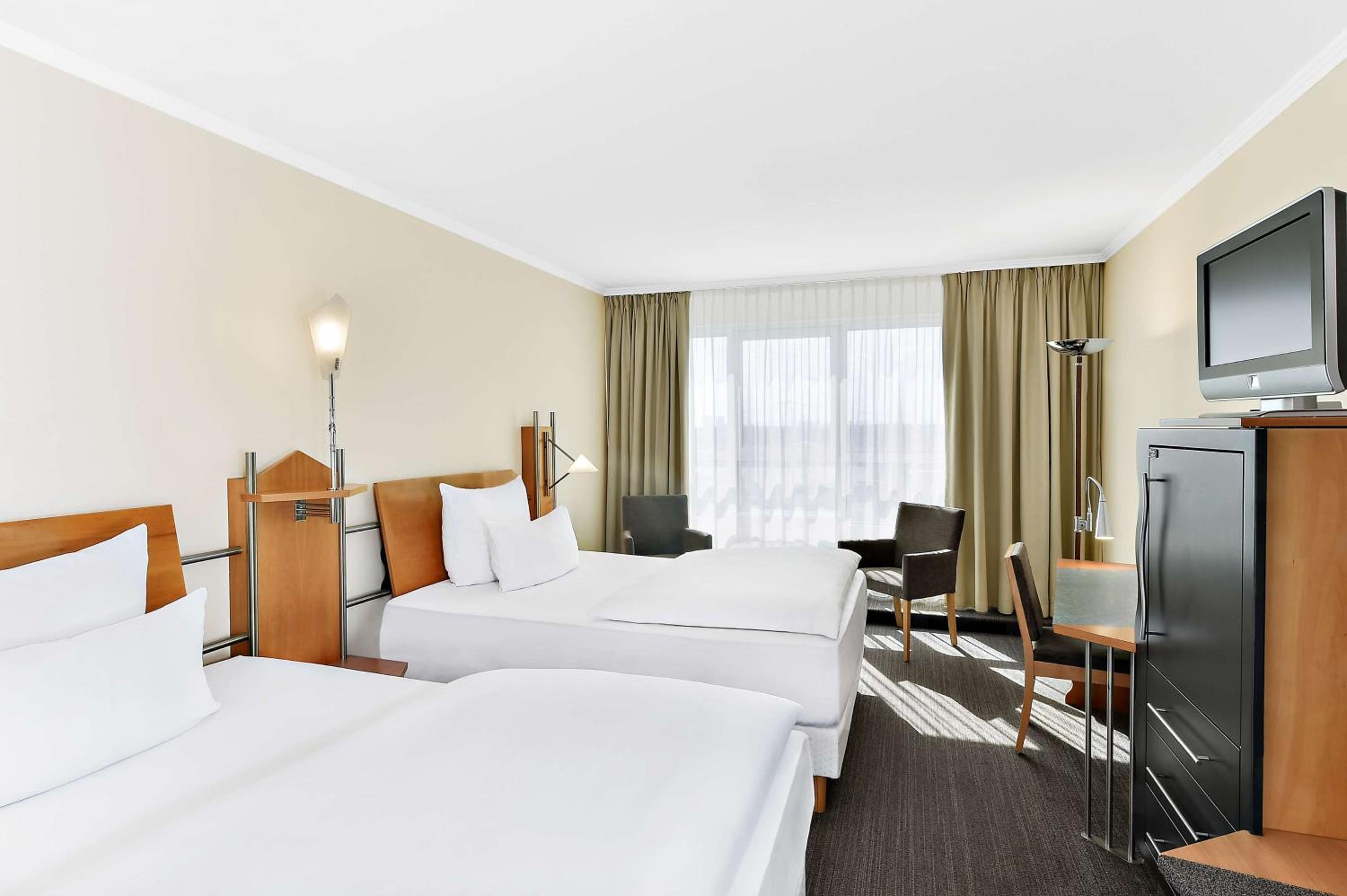 Standard Double or Twin Room with Extra bed (2 Adults + 1 Child) - Photo 3