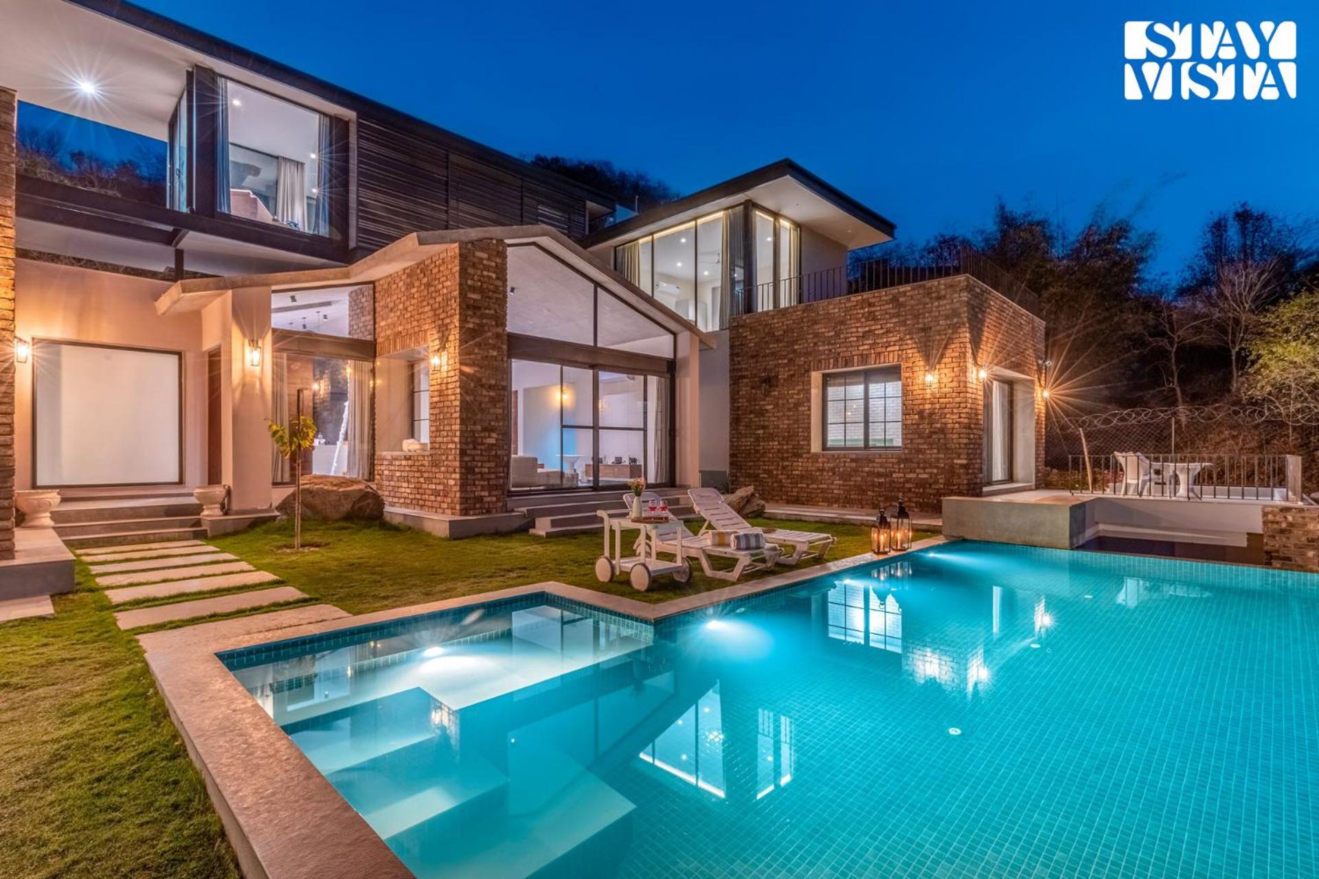 Three-Bedroom Villa photo 2
