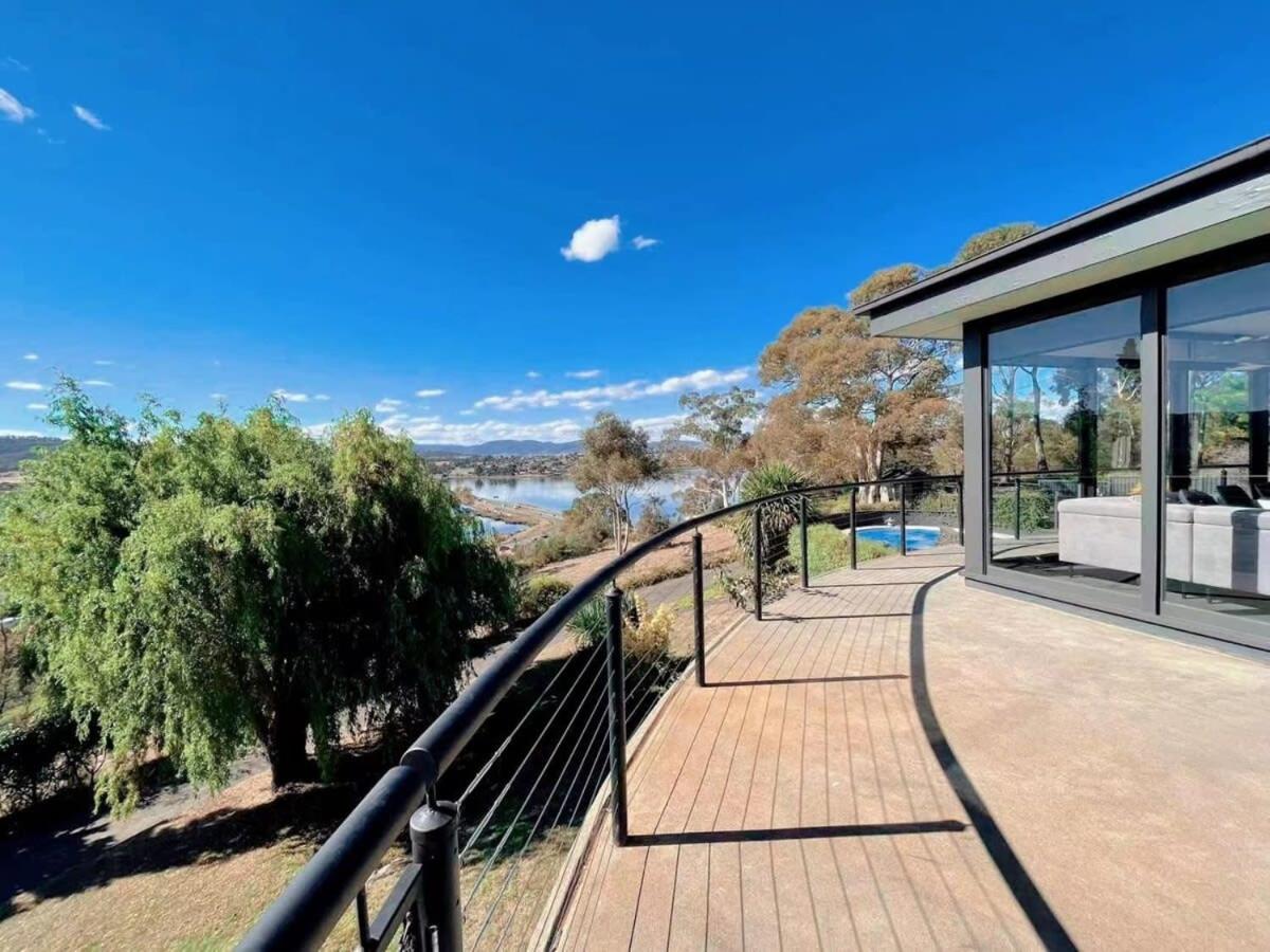 Villa photo 2