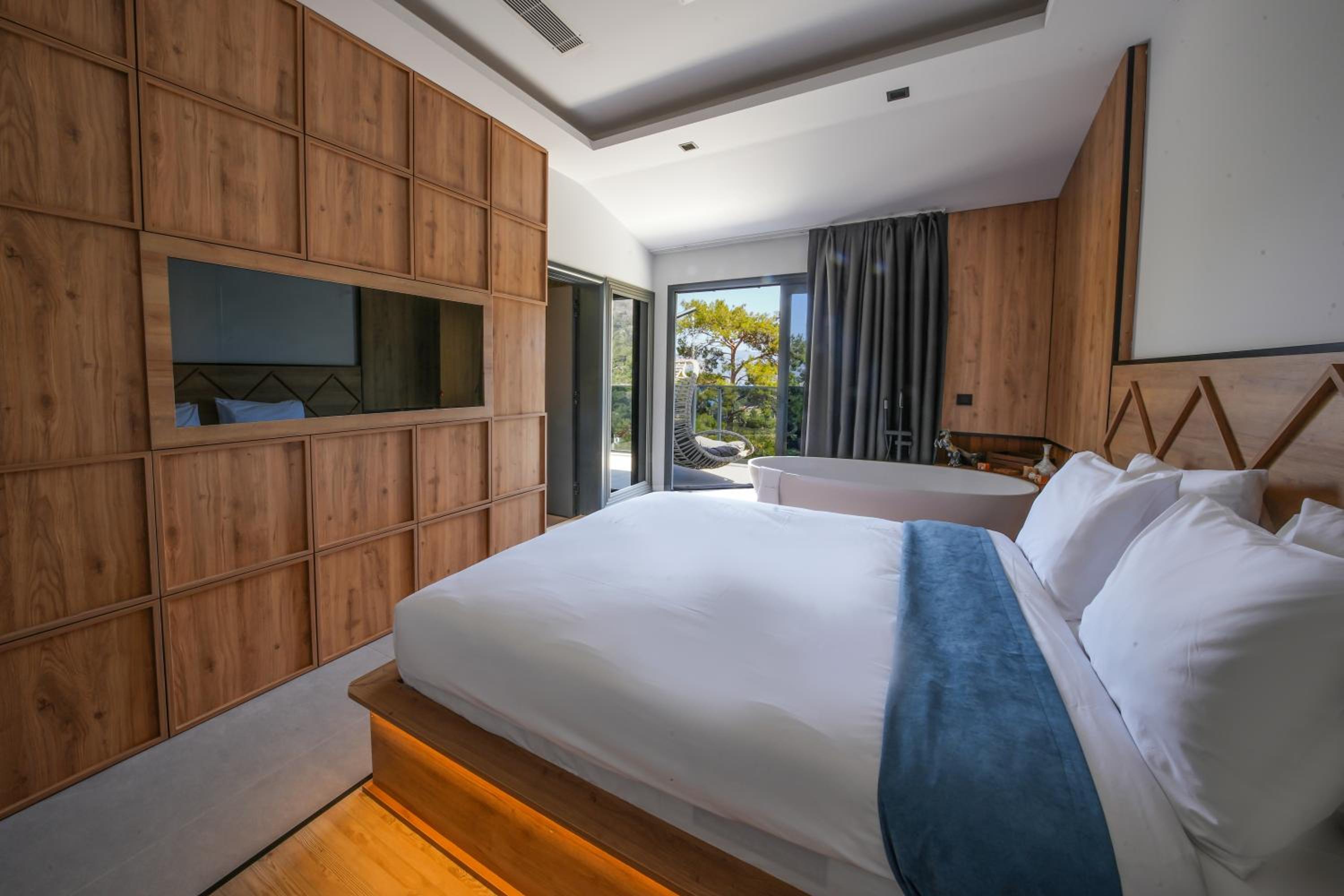 King Suite - Photo 8