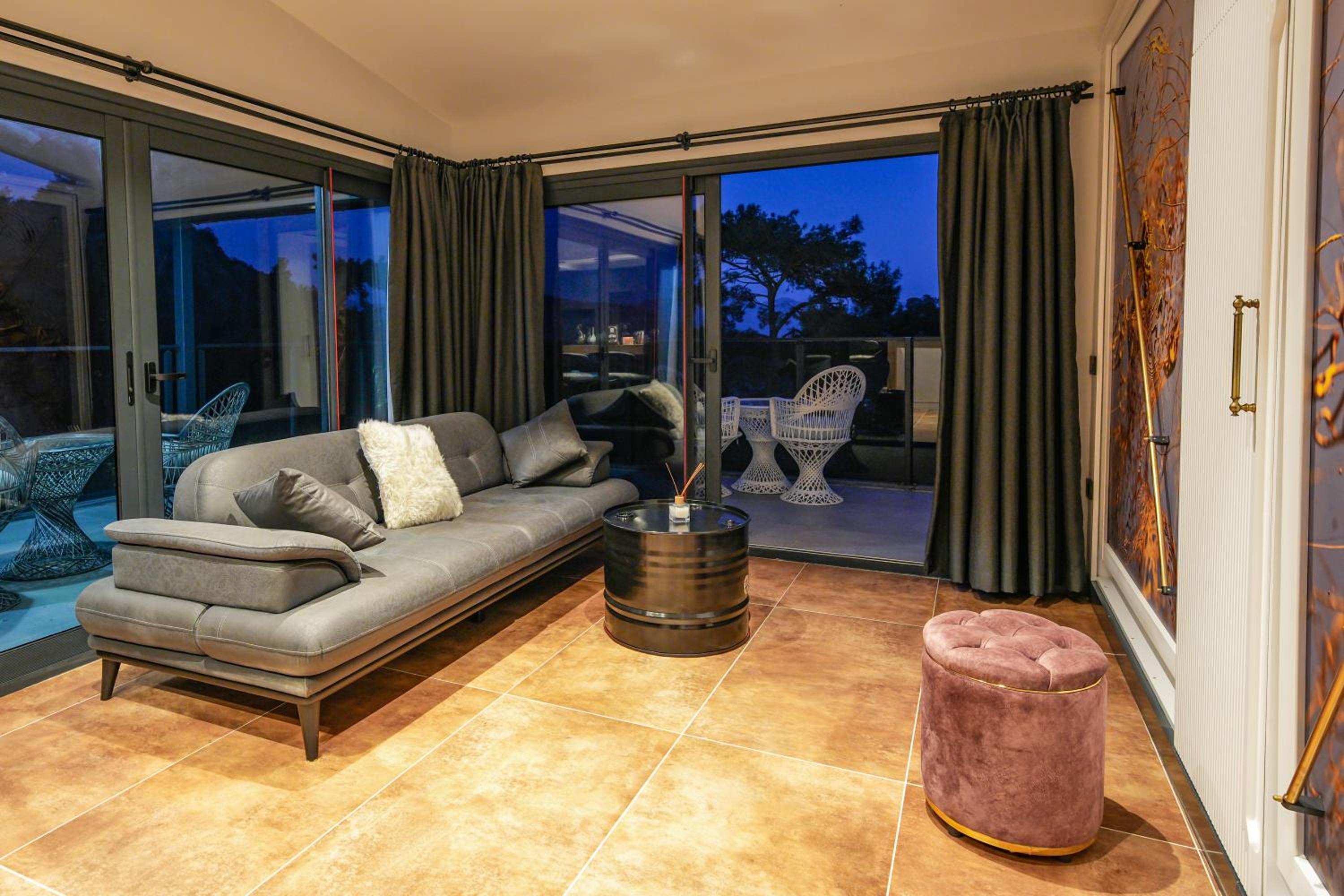 King Suite - Photo 15