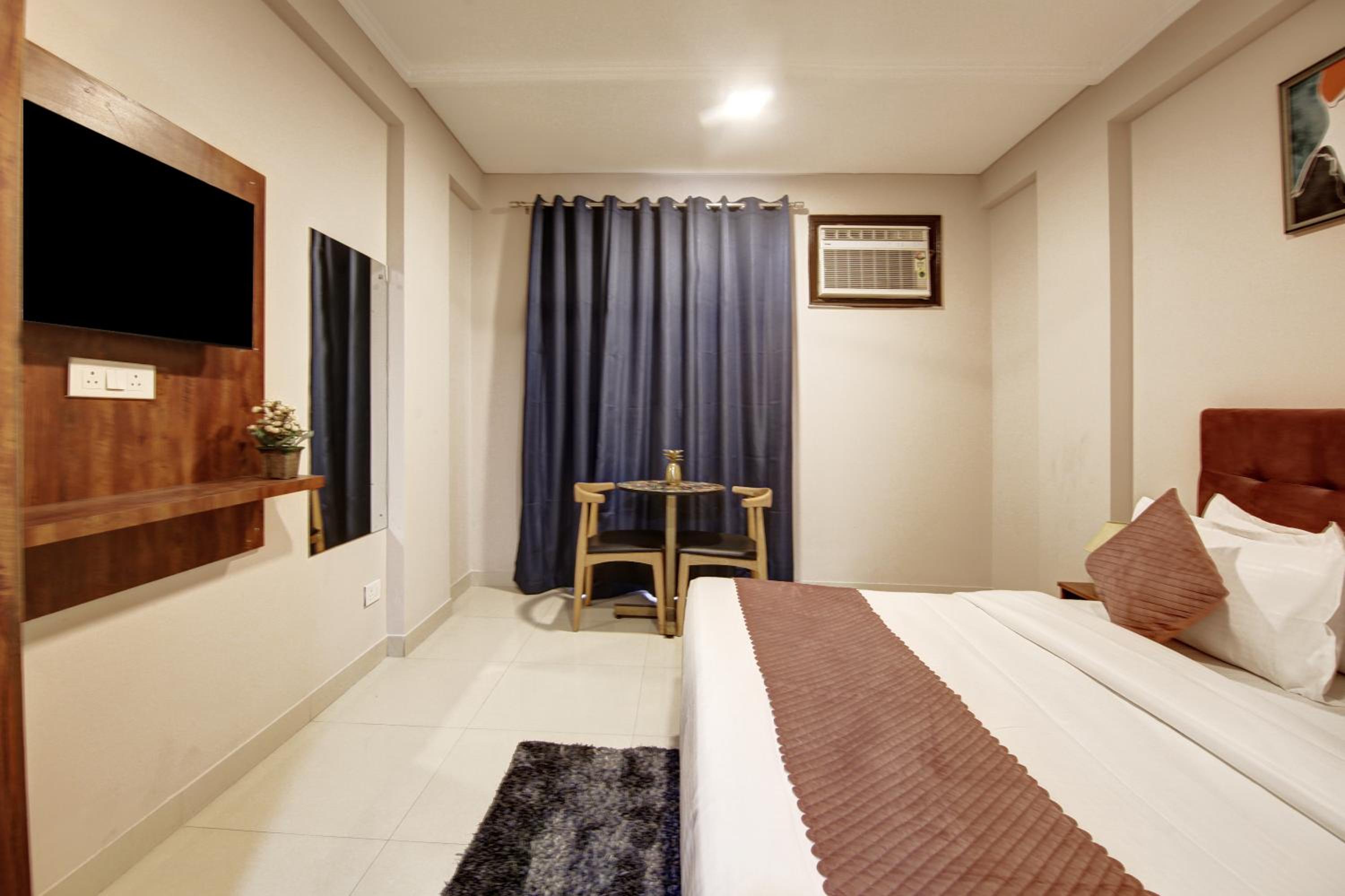 Double Room with Balcony photo 2