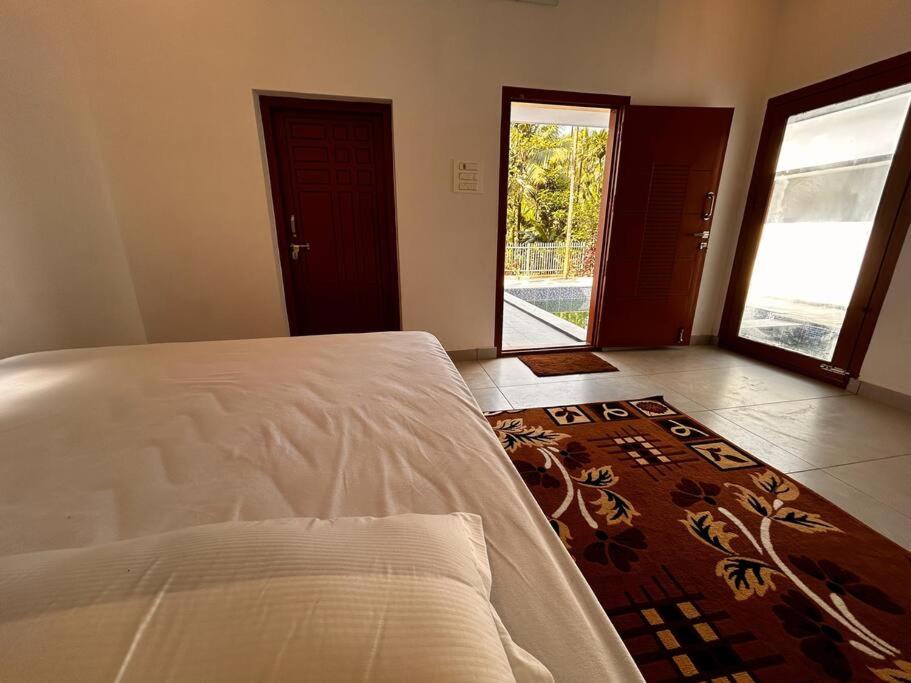 Villa photo 1