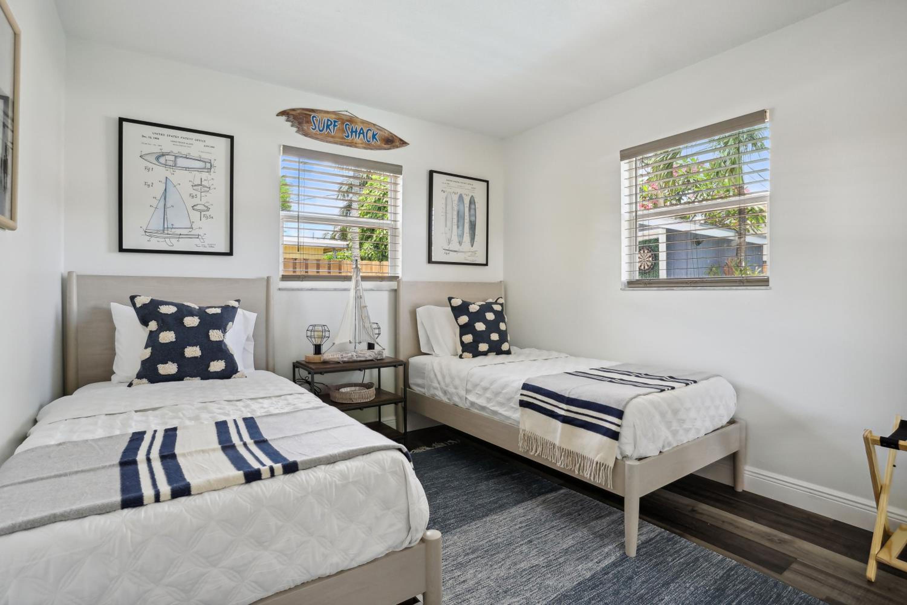 Five-Bedroom House photo 1