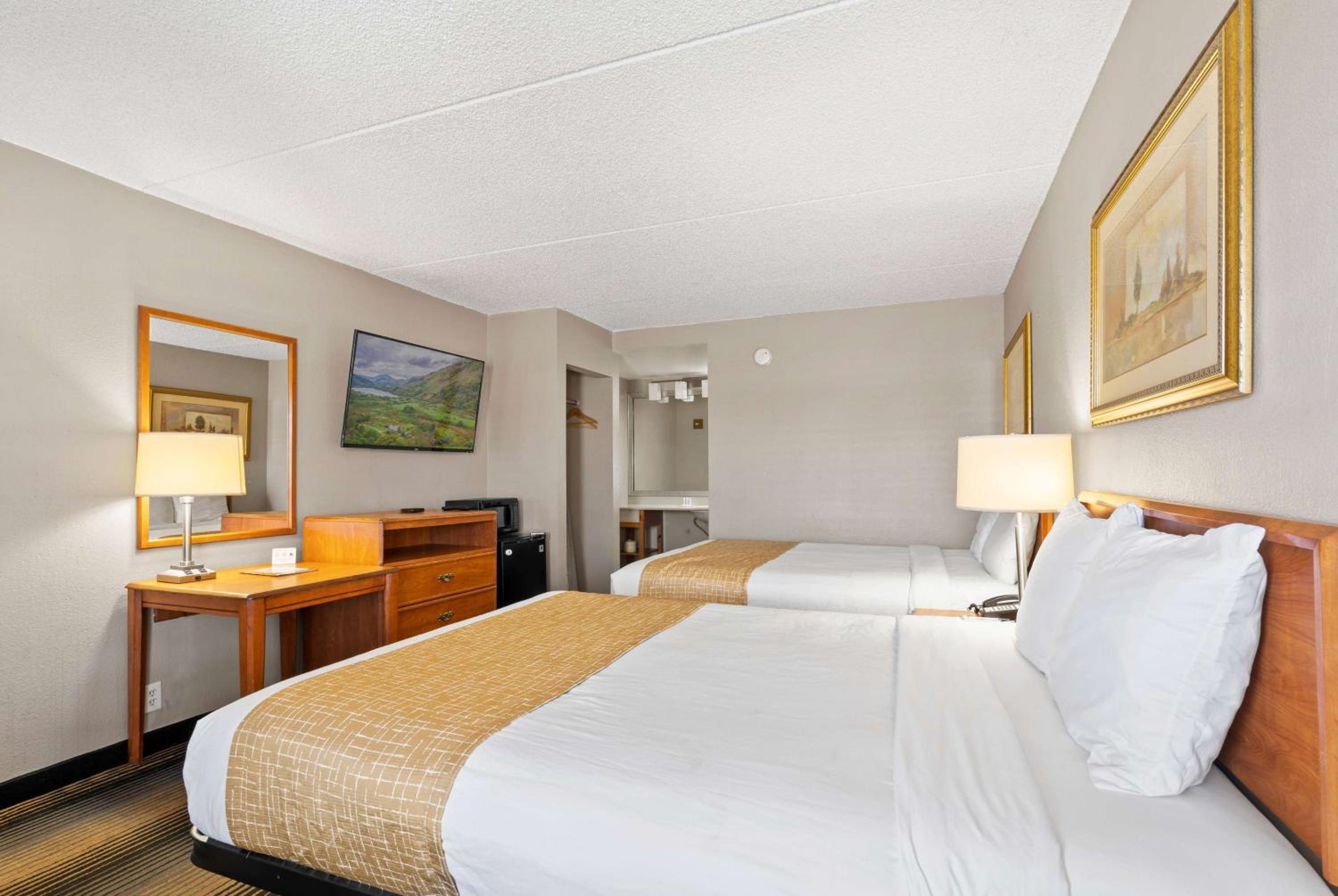 Double Room with Two Double Beds - Non-Smoking - Photo 1