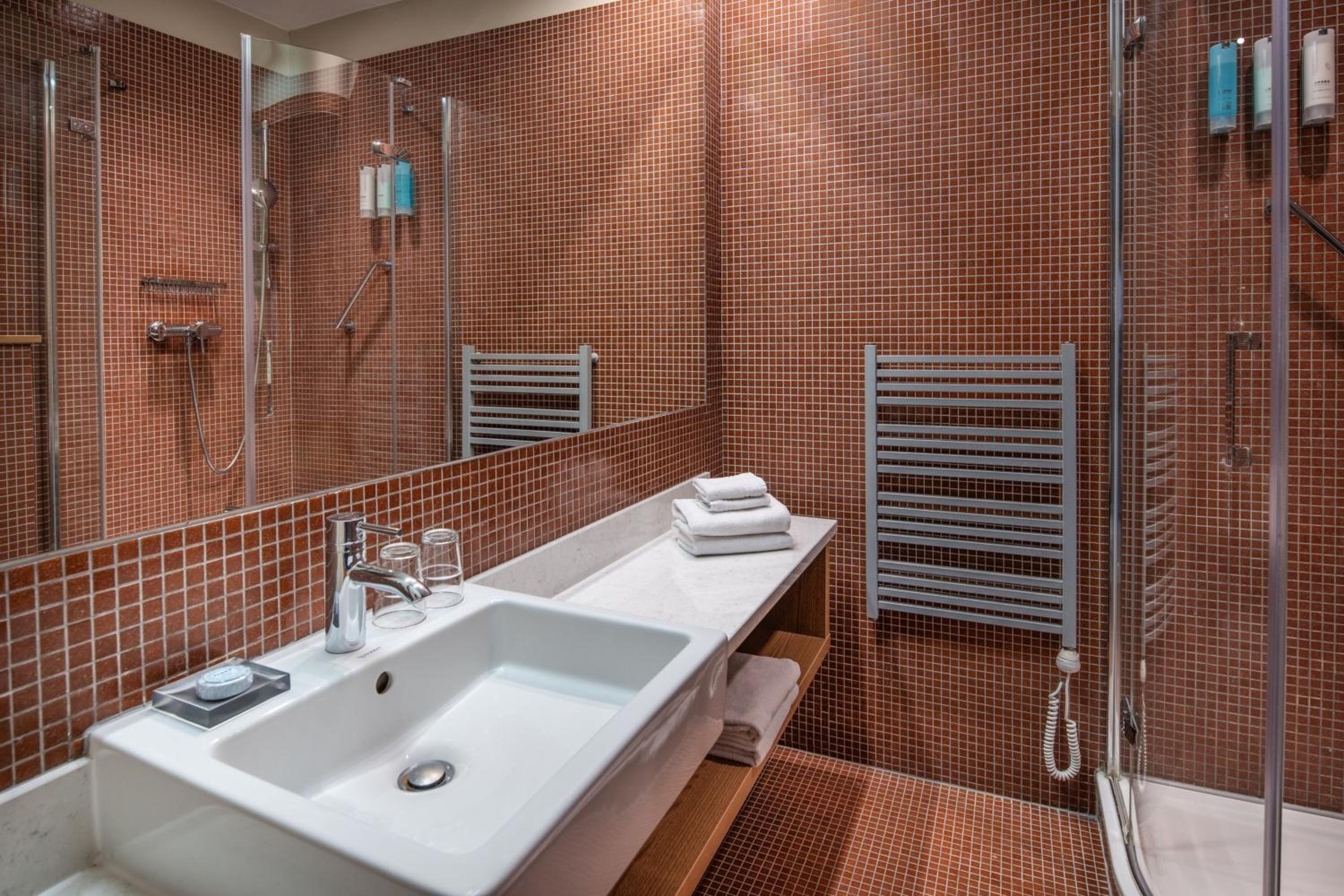 Standard Twin Room with Balcony
