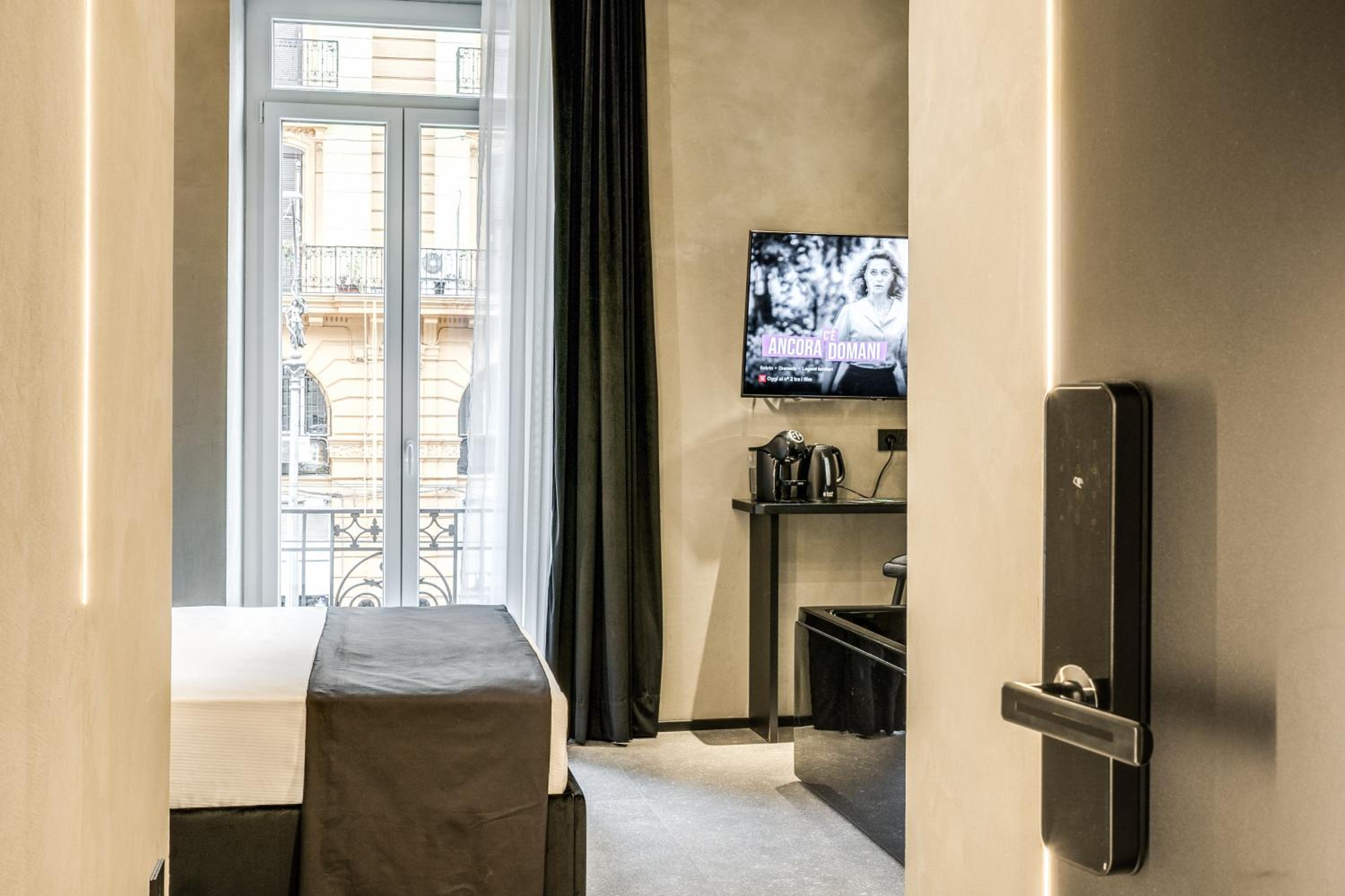 Queen Room with Spa Bath