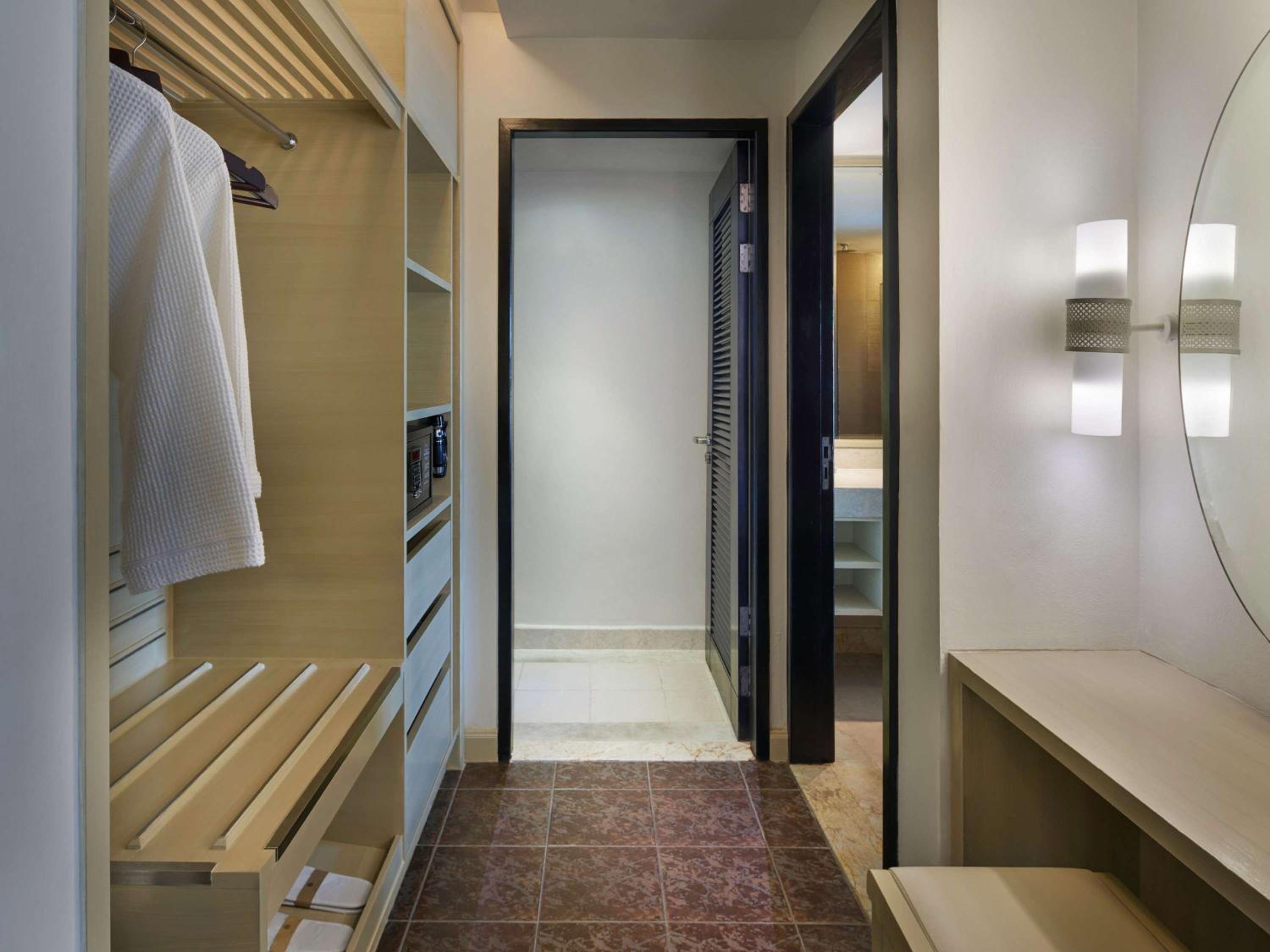 Deluxe Room - Photo 1