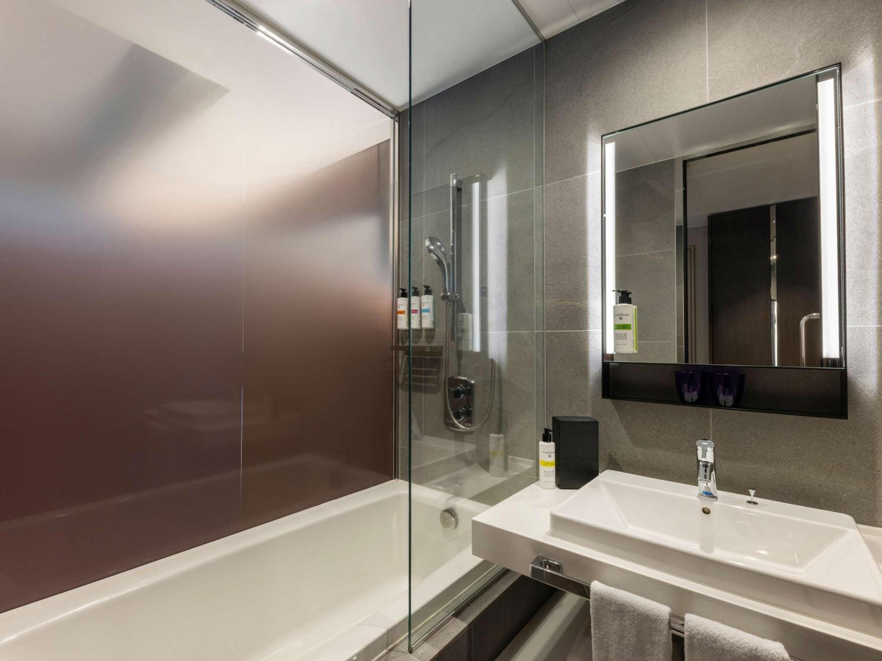 Deluxe Executive Twin Room - Lounge Access photo 2