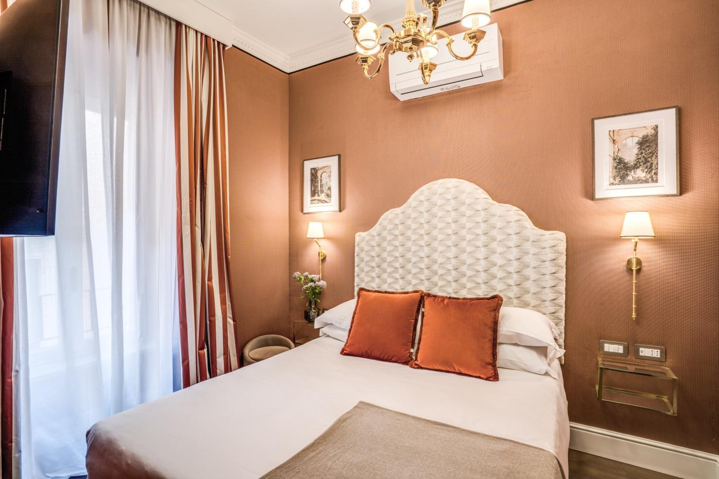 Standard Double Room photo 1